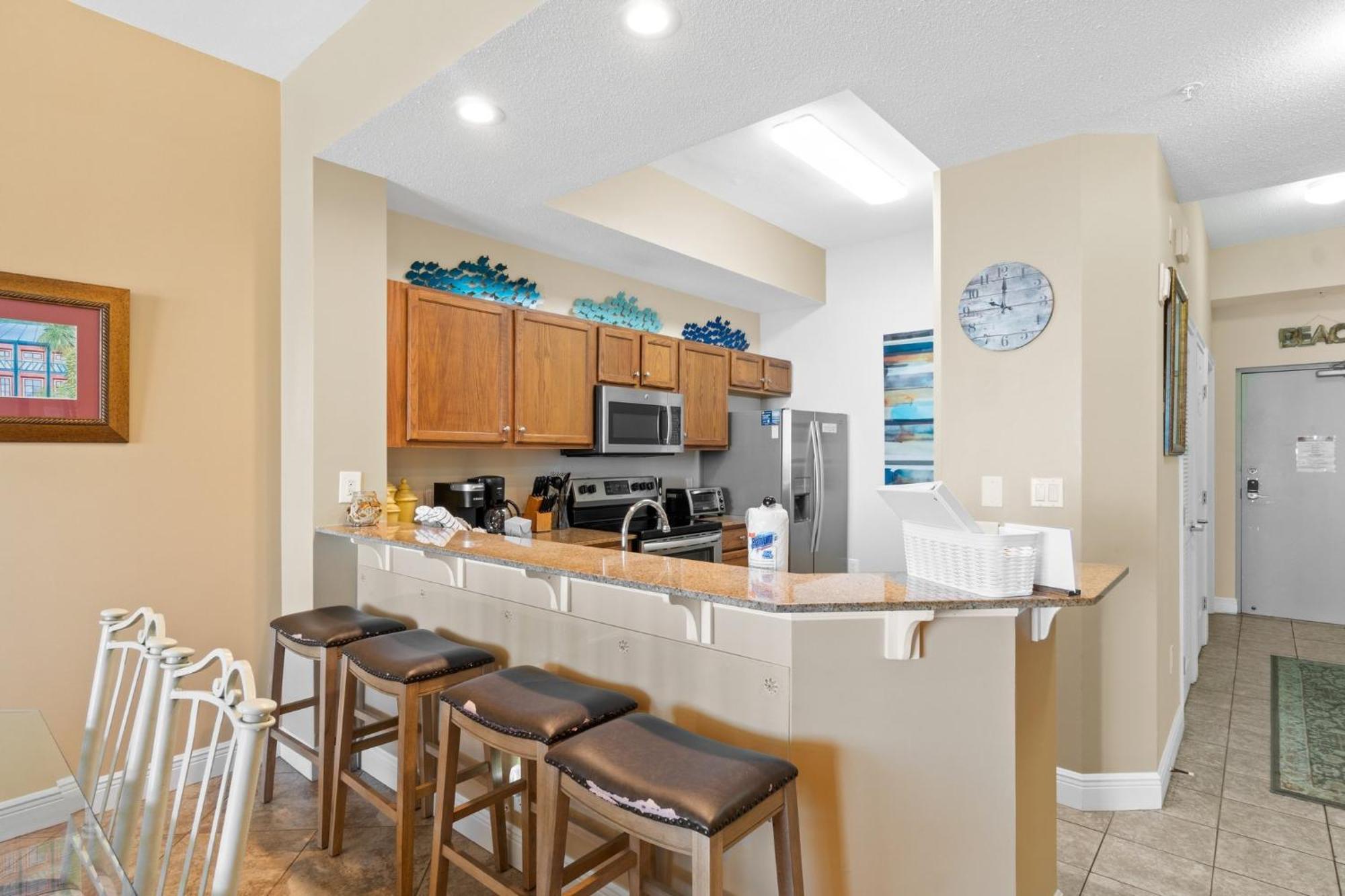 Apartment Gorgeous Dolphin Delight 616, Penthouse, Free Activities Included! *