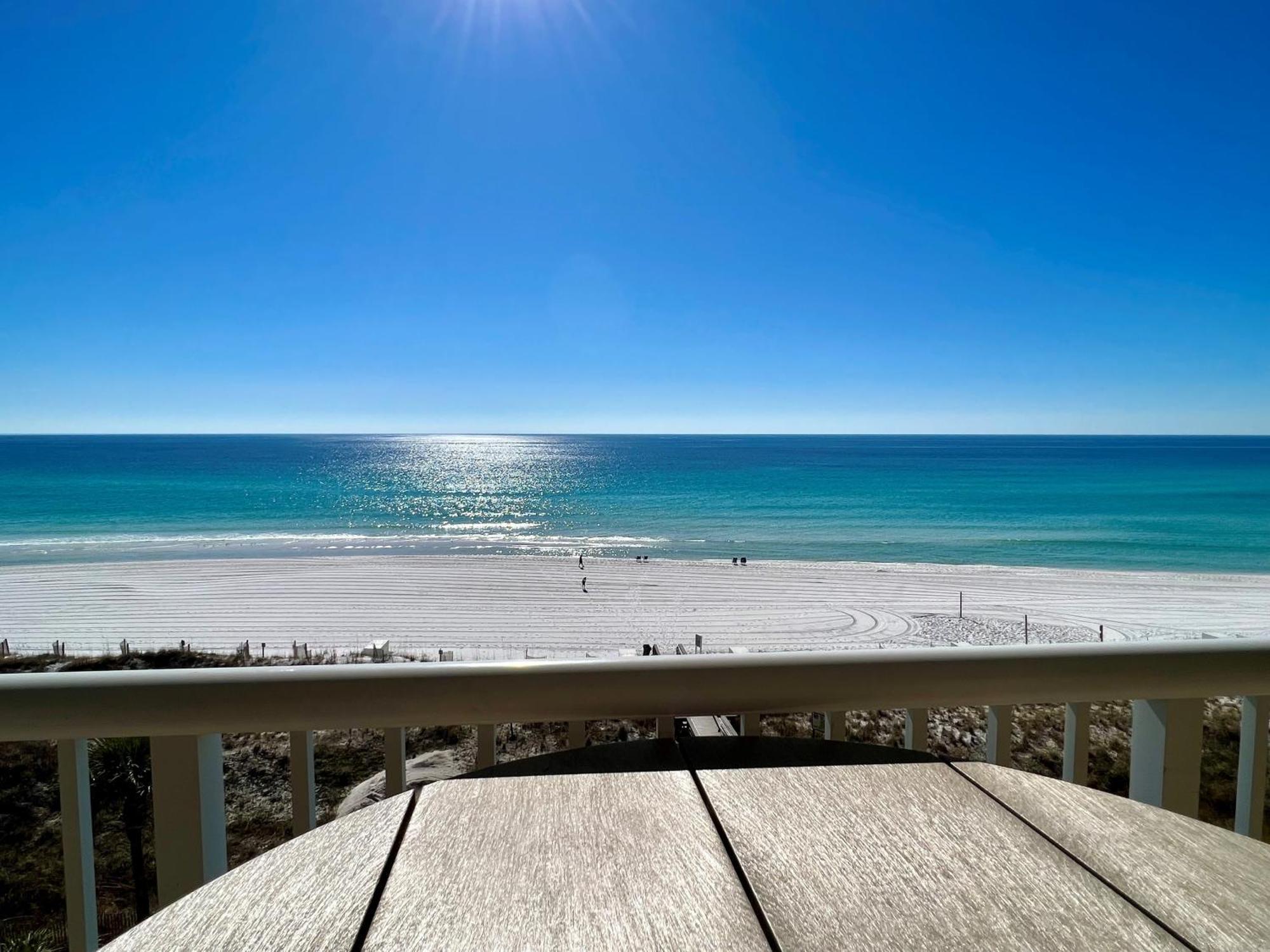 Gorgeous Dolphin Delight 616, Penthouse, Free Activities Included! Apartment
