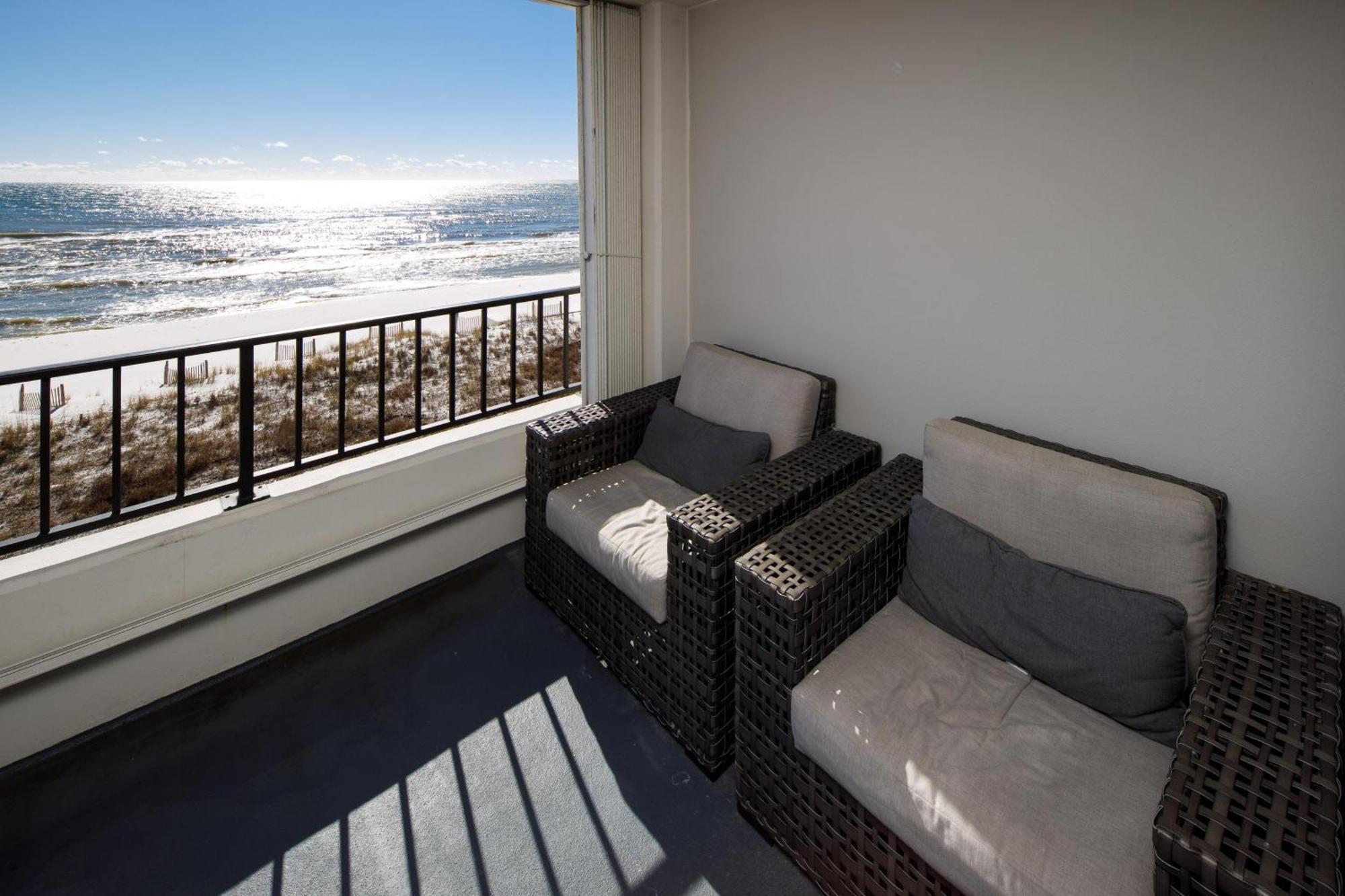Surf Dweller 402 Apartment *