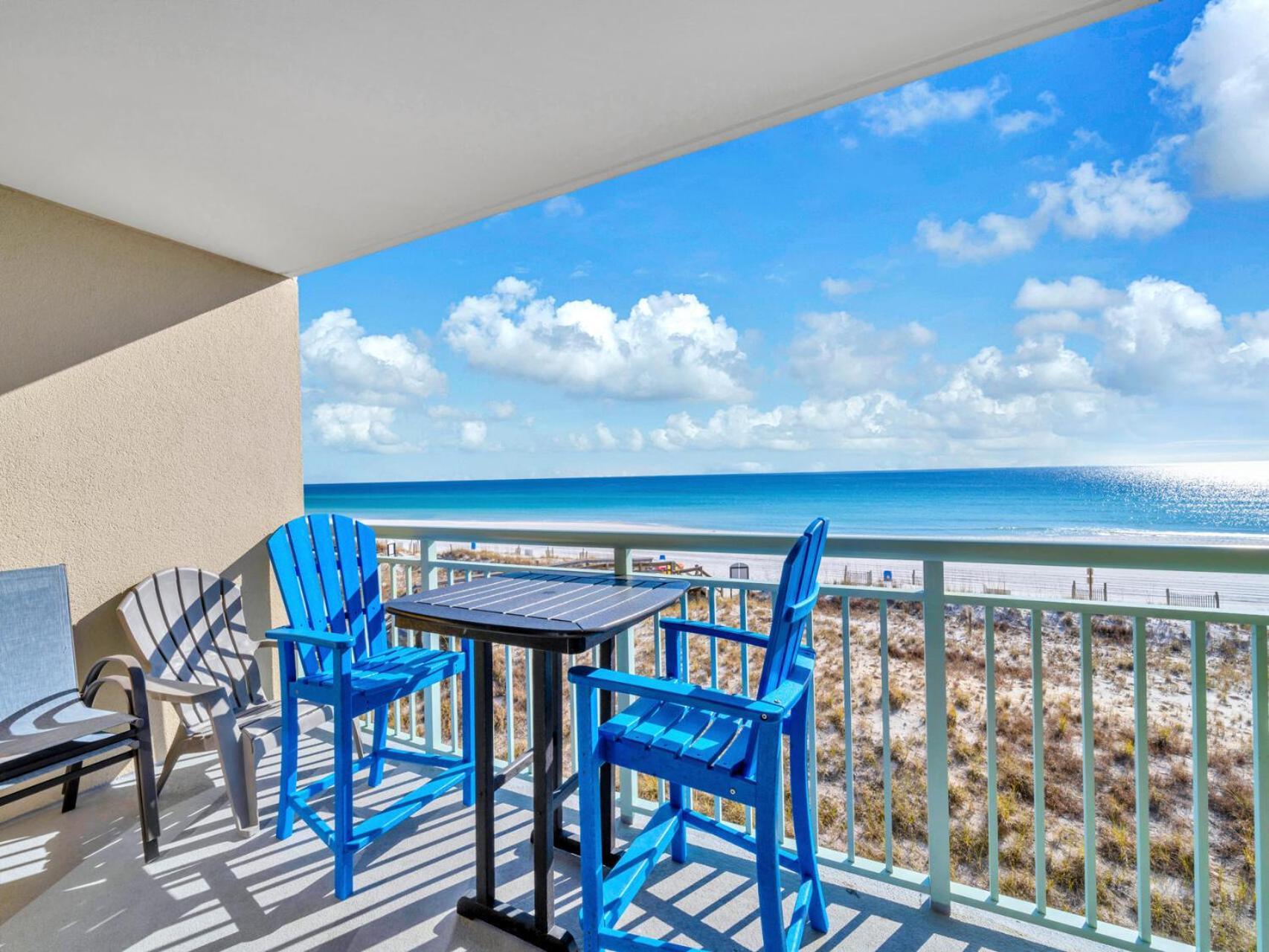 Pelican Isle #304 Sun & Fun Apartment *