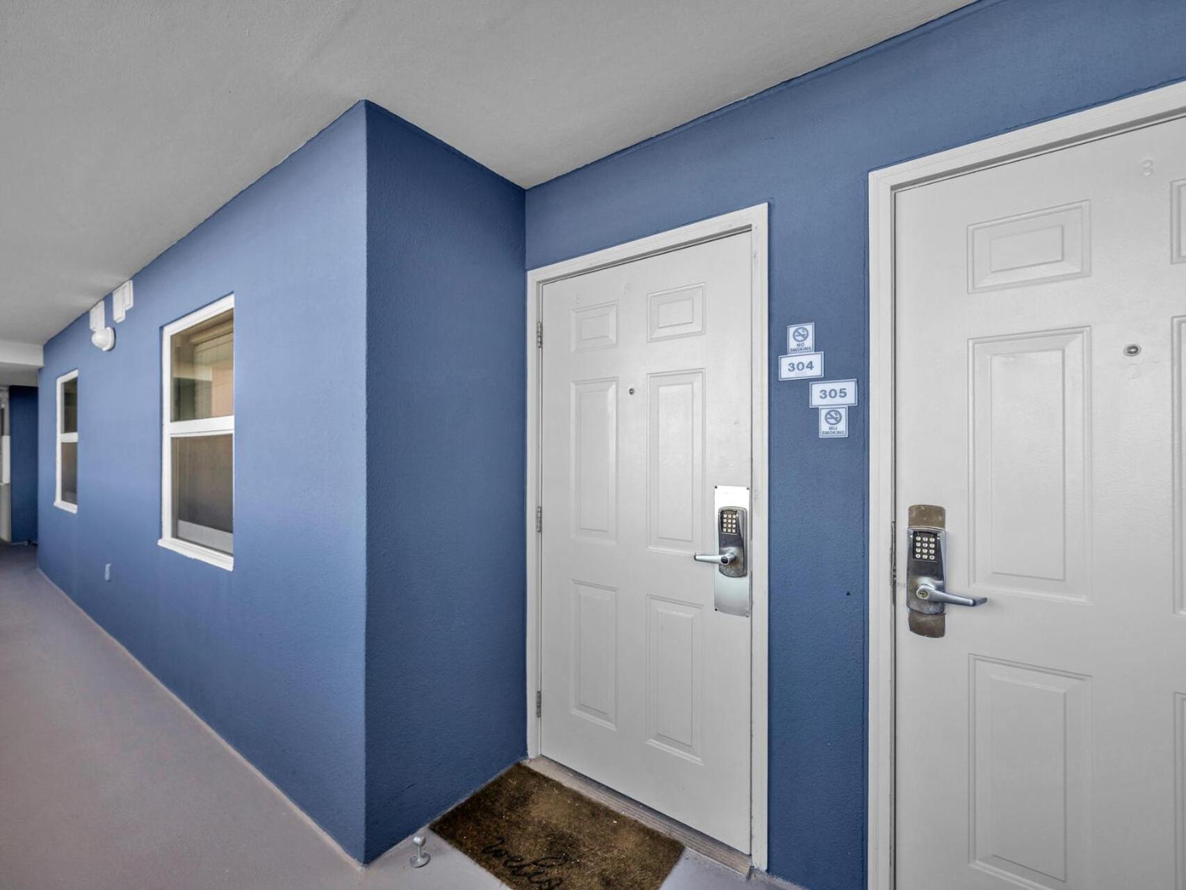 Pelican Isle #304 Sun & Fun Apartment