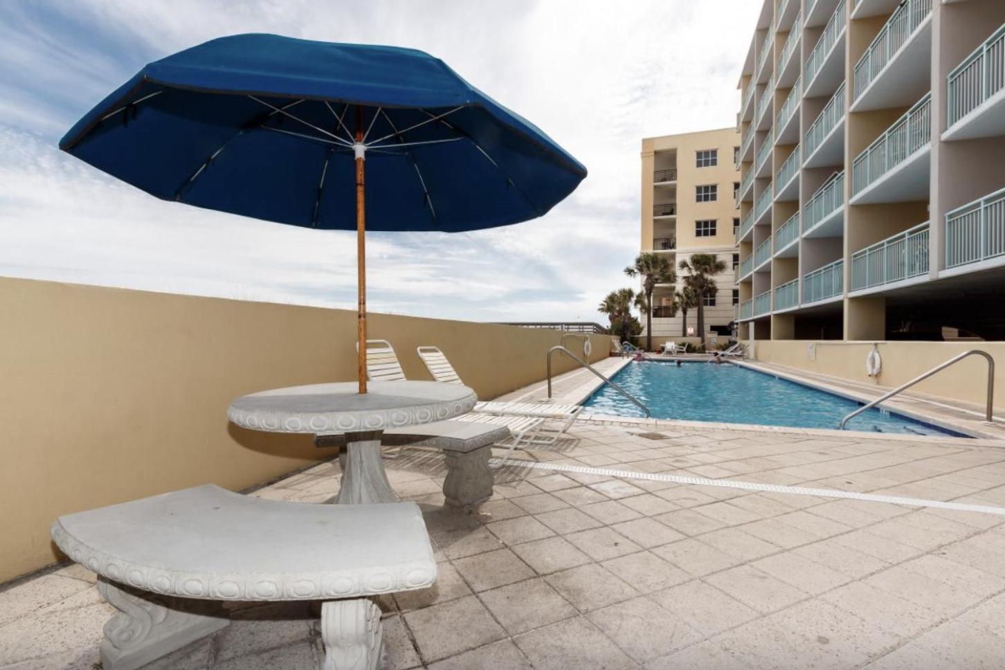 Apartment Pelican Isle #304 Sun & Fun
