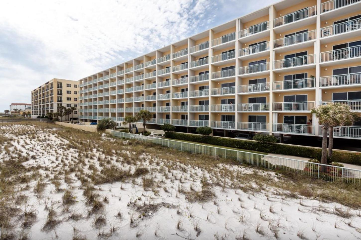 Apartment Pelican Isle #304 Sun & Fun *