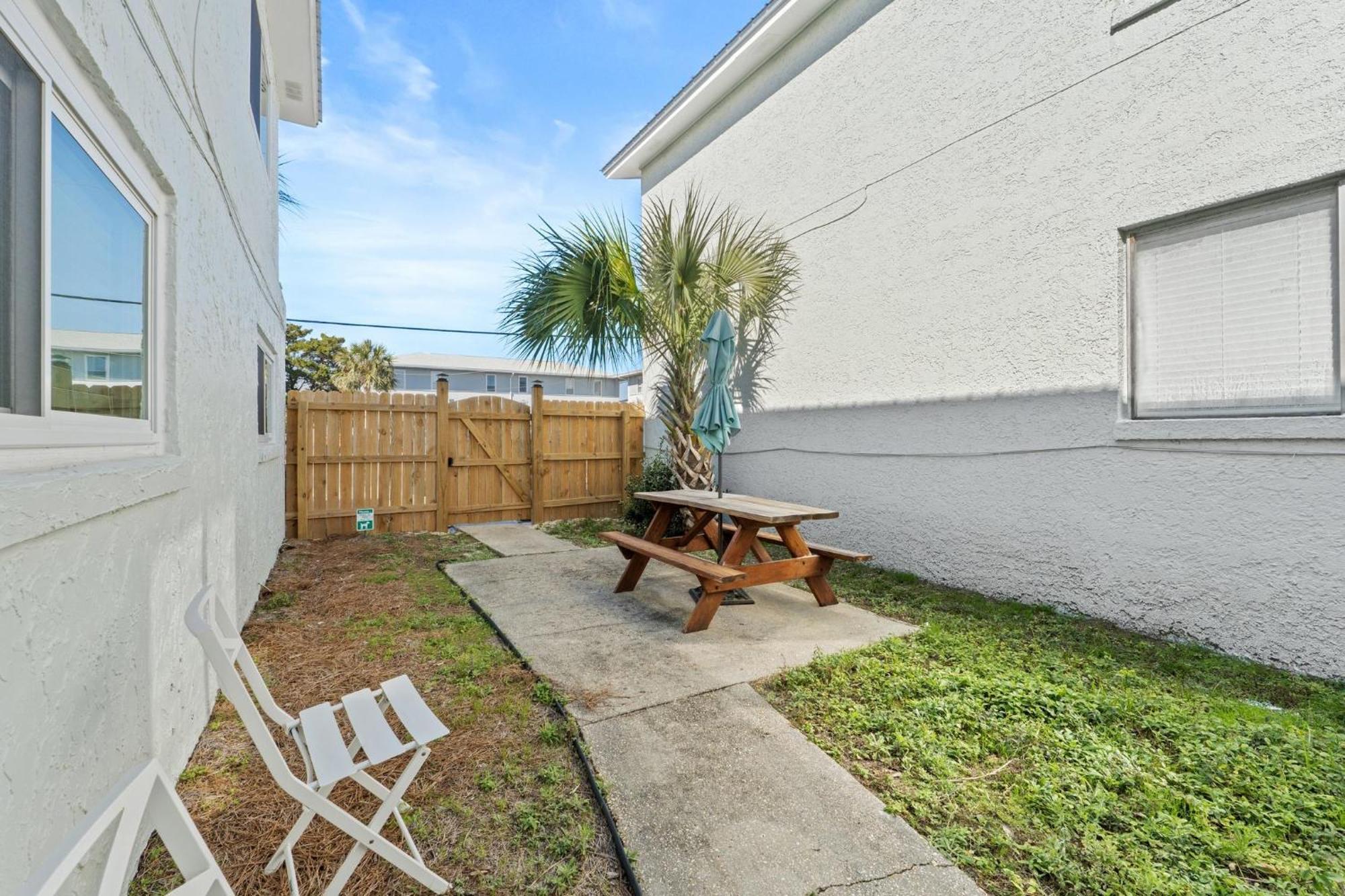 New! Coastal Cove! Dog Friendly, Free Activities Included! Holiday home *
