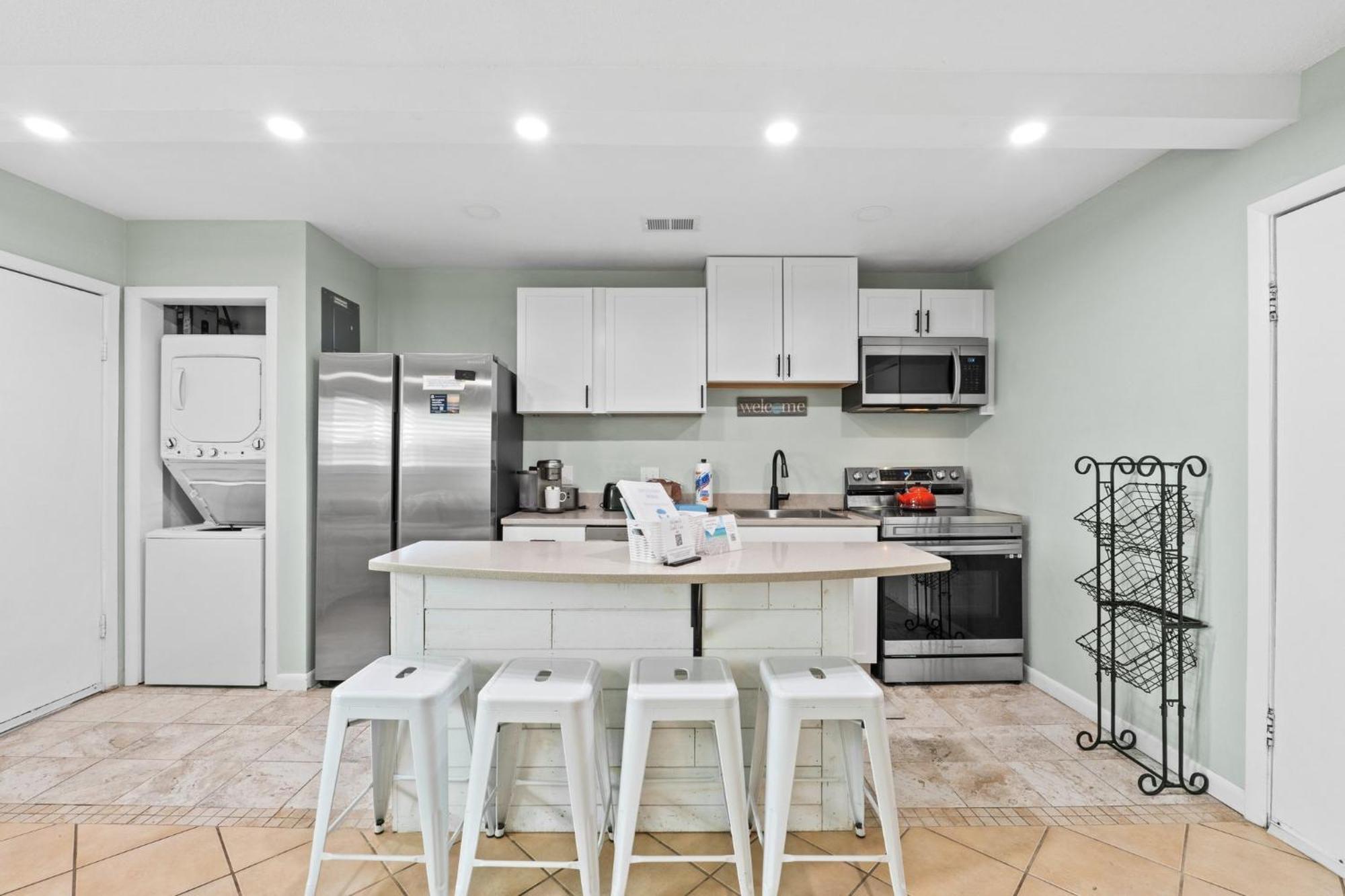 New! Coastal Cove! Dog Friendly, Free Activities Included!