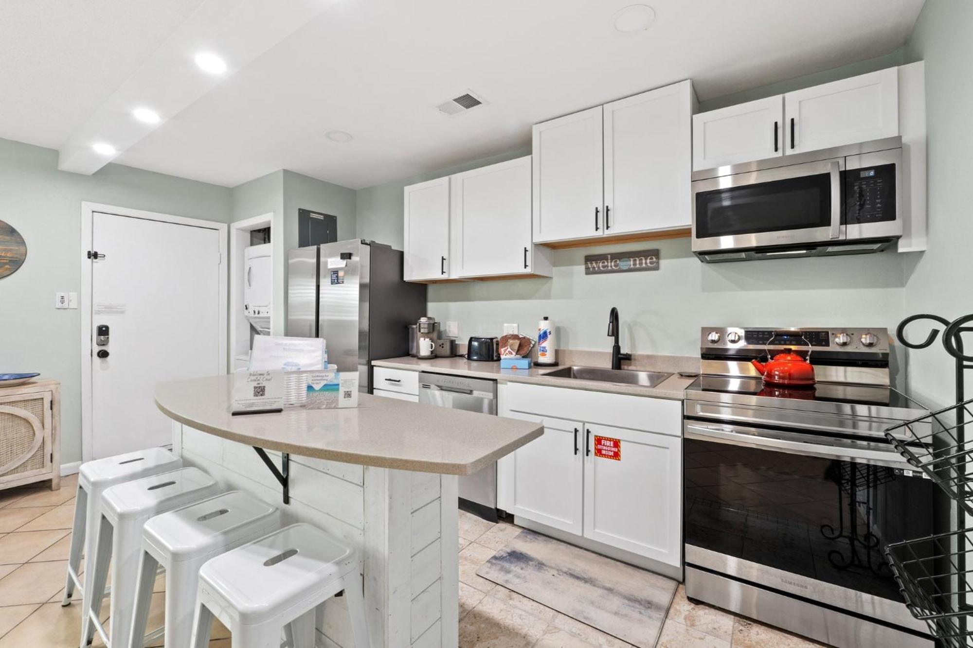 New! Coastal Cove! Dog Friendly, Free Activities Included! *