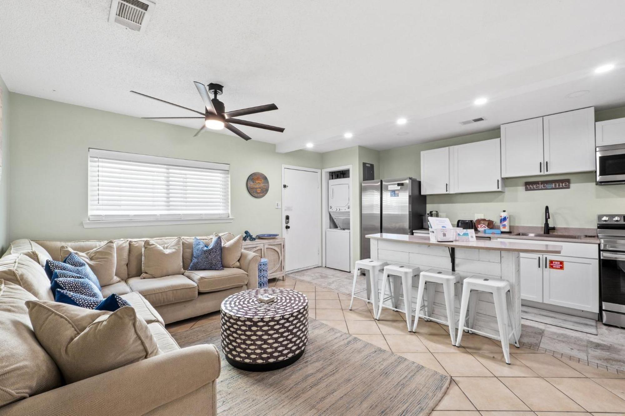 Holiday home New! Coastal Cove! Dog Friendly, Free Activities Included! *