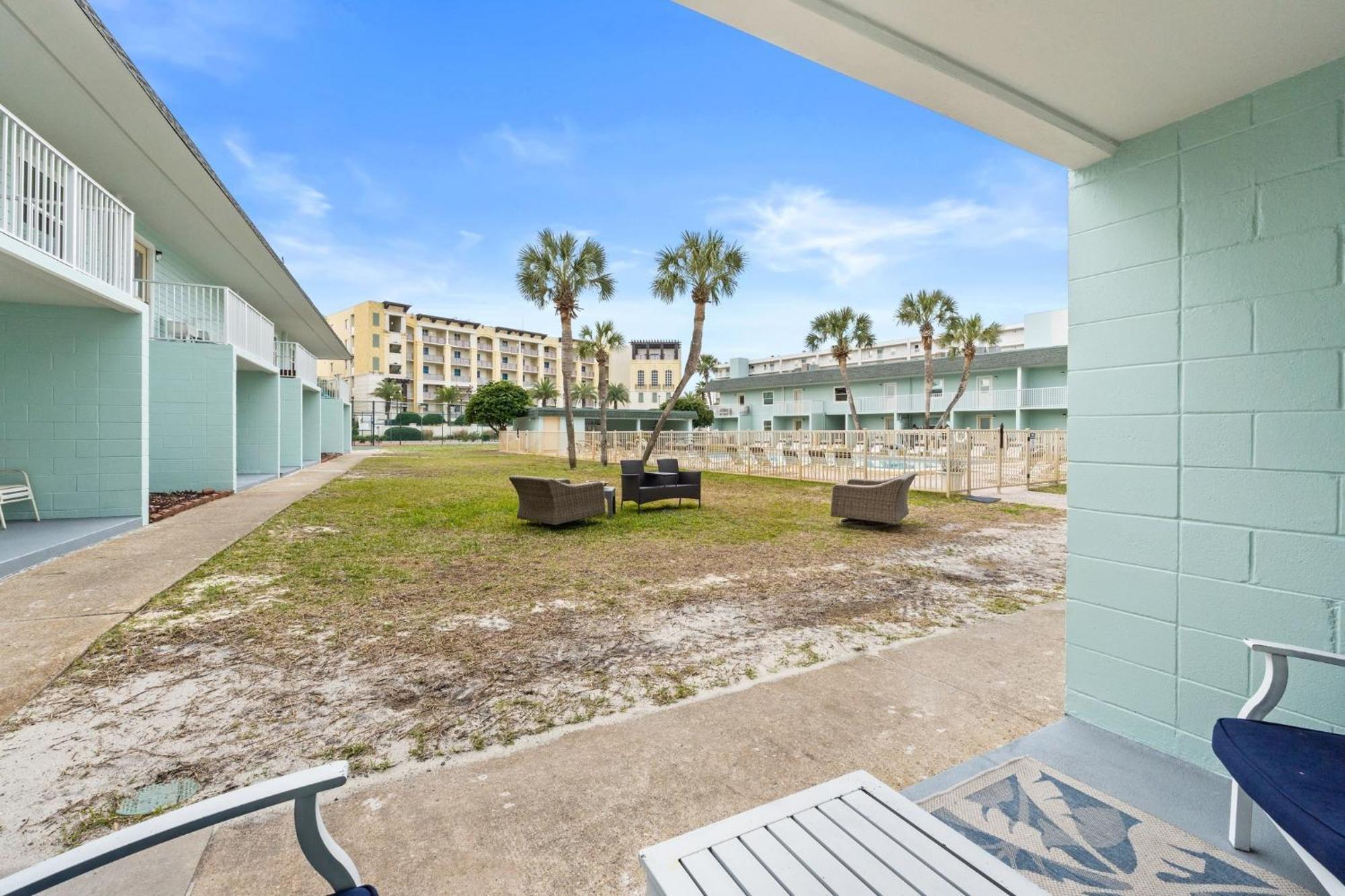 Apartment Fun, Beachtastic 107, Free Activities Included!