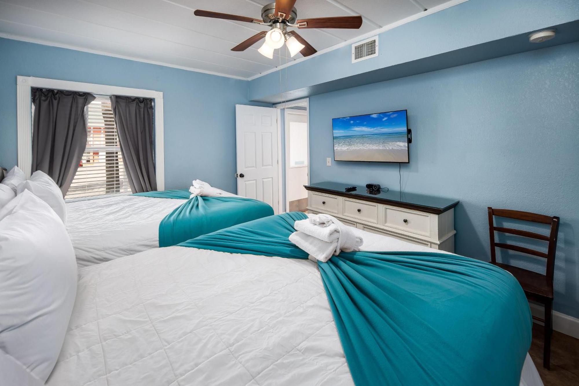 Coconut House B By Brooks And Shorey Resorts *