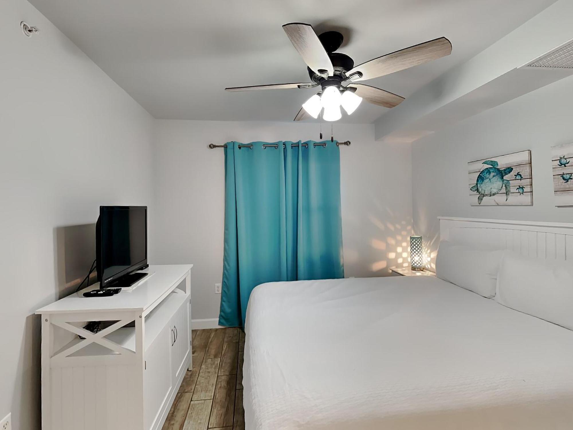 Pelican Isle #104 - Sandy Toes 1 * Fort Walton Beach