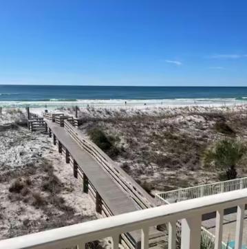 Gulf Dunes 202 *