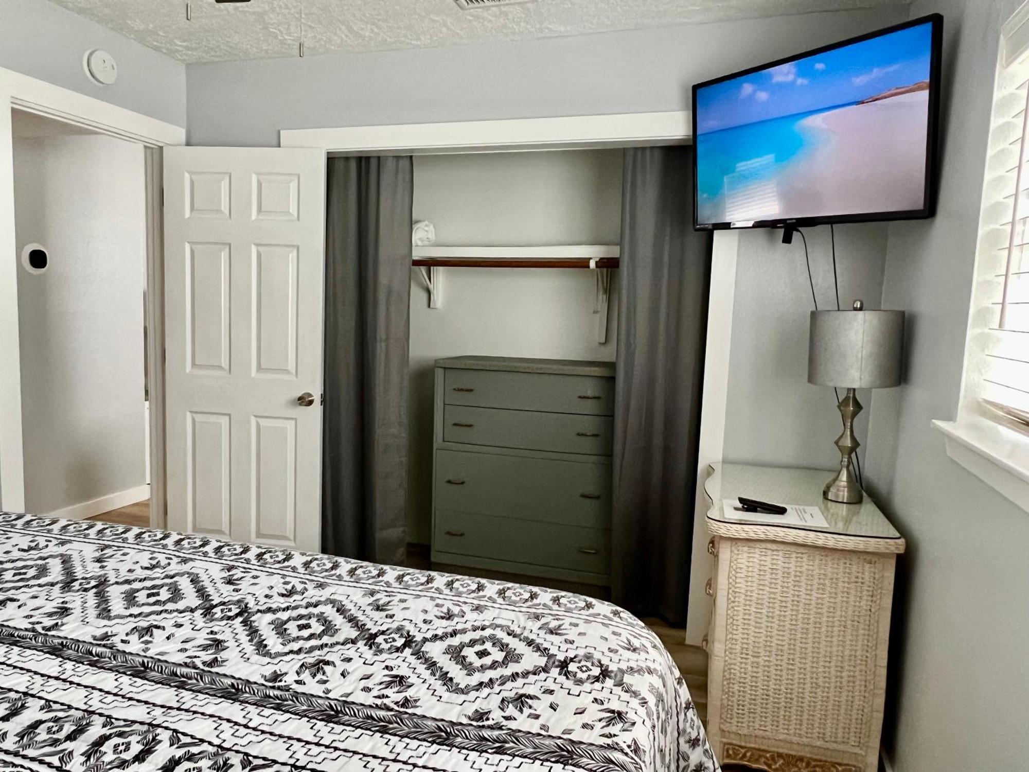 Waymar Isle 6 - Walk * Fort Walton Beach