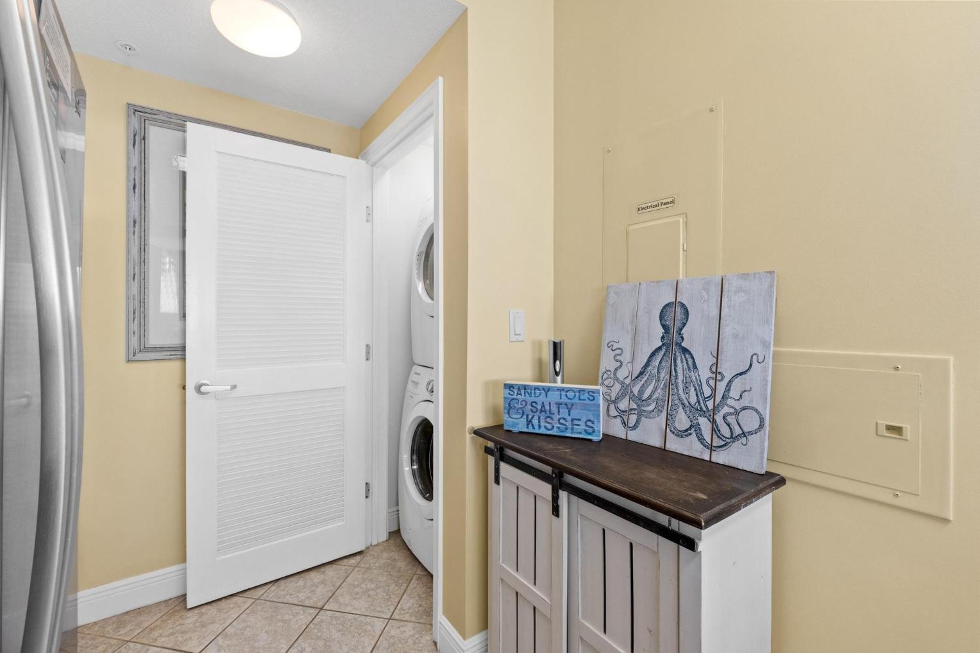 Holiday home Waters Edge 511 - Gone Coastal