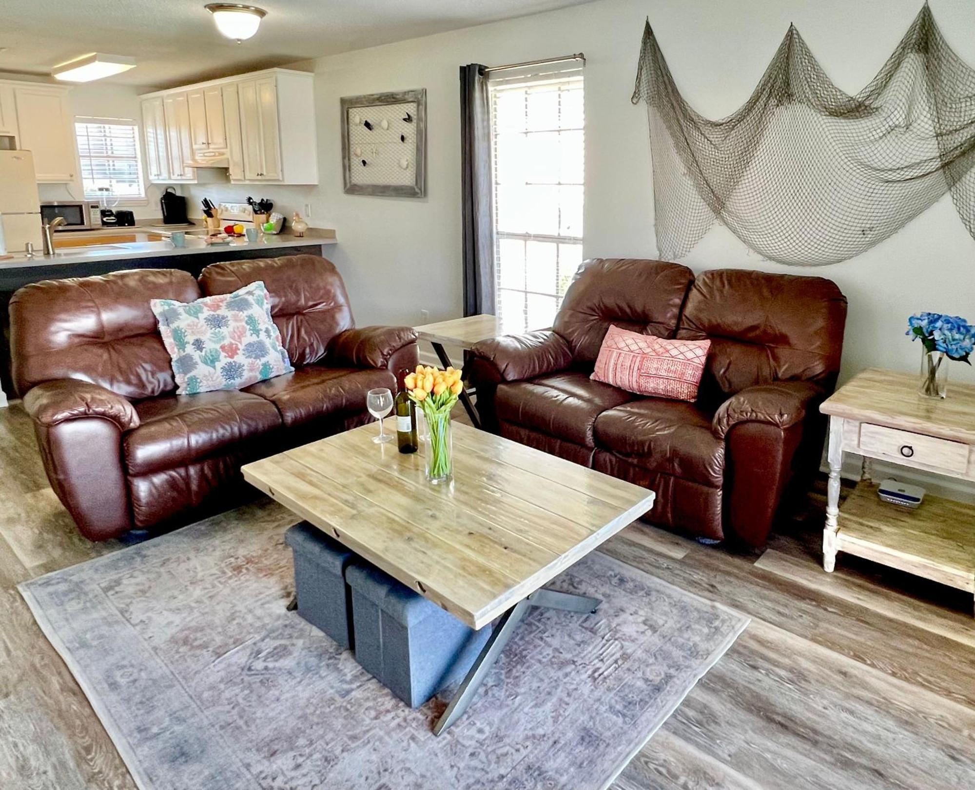 Island Wind 301 - Coral Cove
