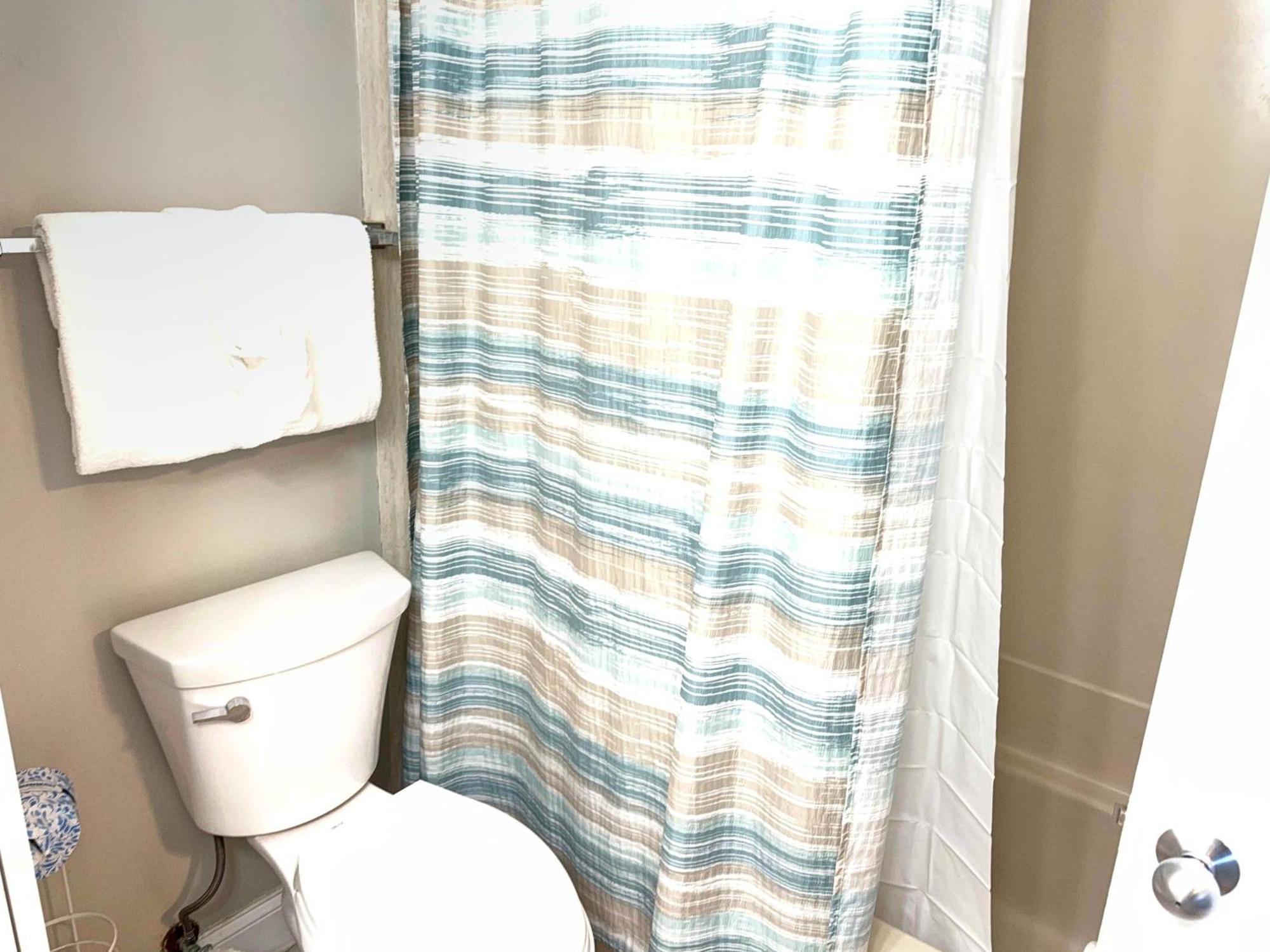 Pb B204 - Close To - Optional Boat Slip Apartment