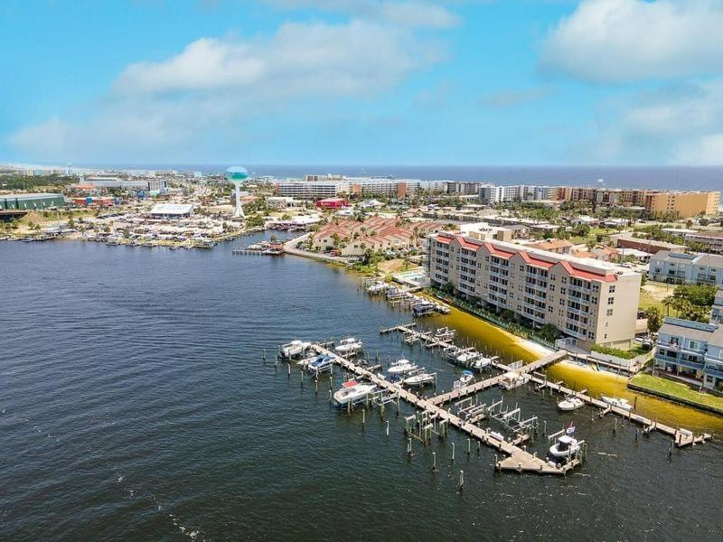 Holiday home Palm Court Yacht Club 604 Sound View & Access *