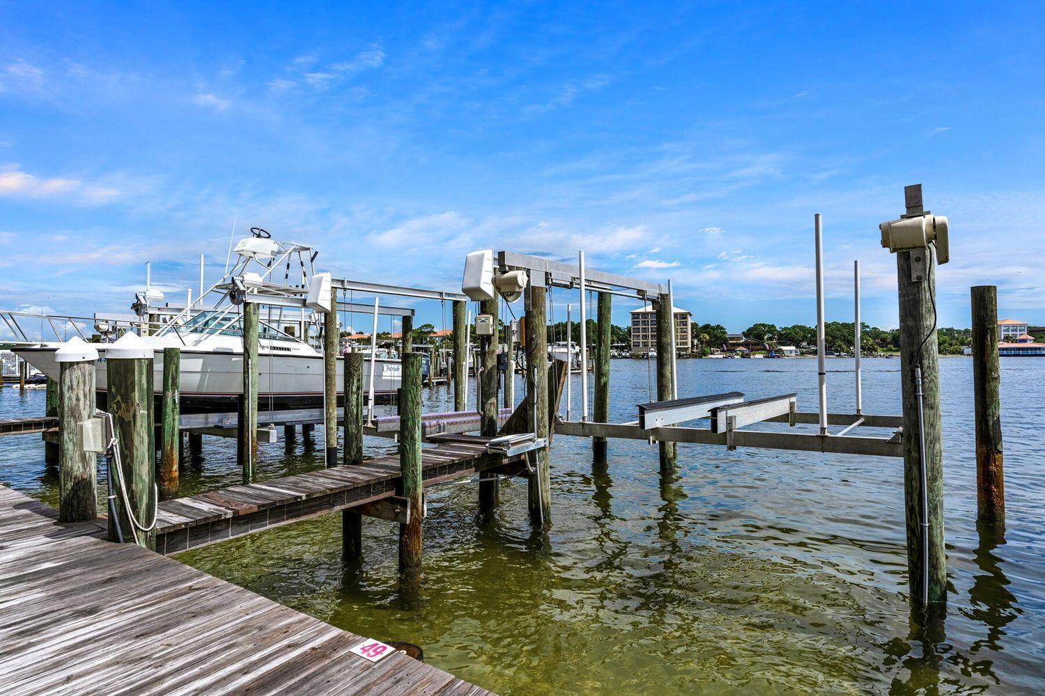 Palm Court Yacht Club 604 Sound View & Access * Fort Walton Beach