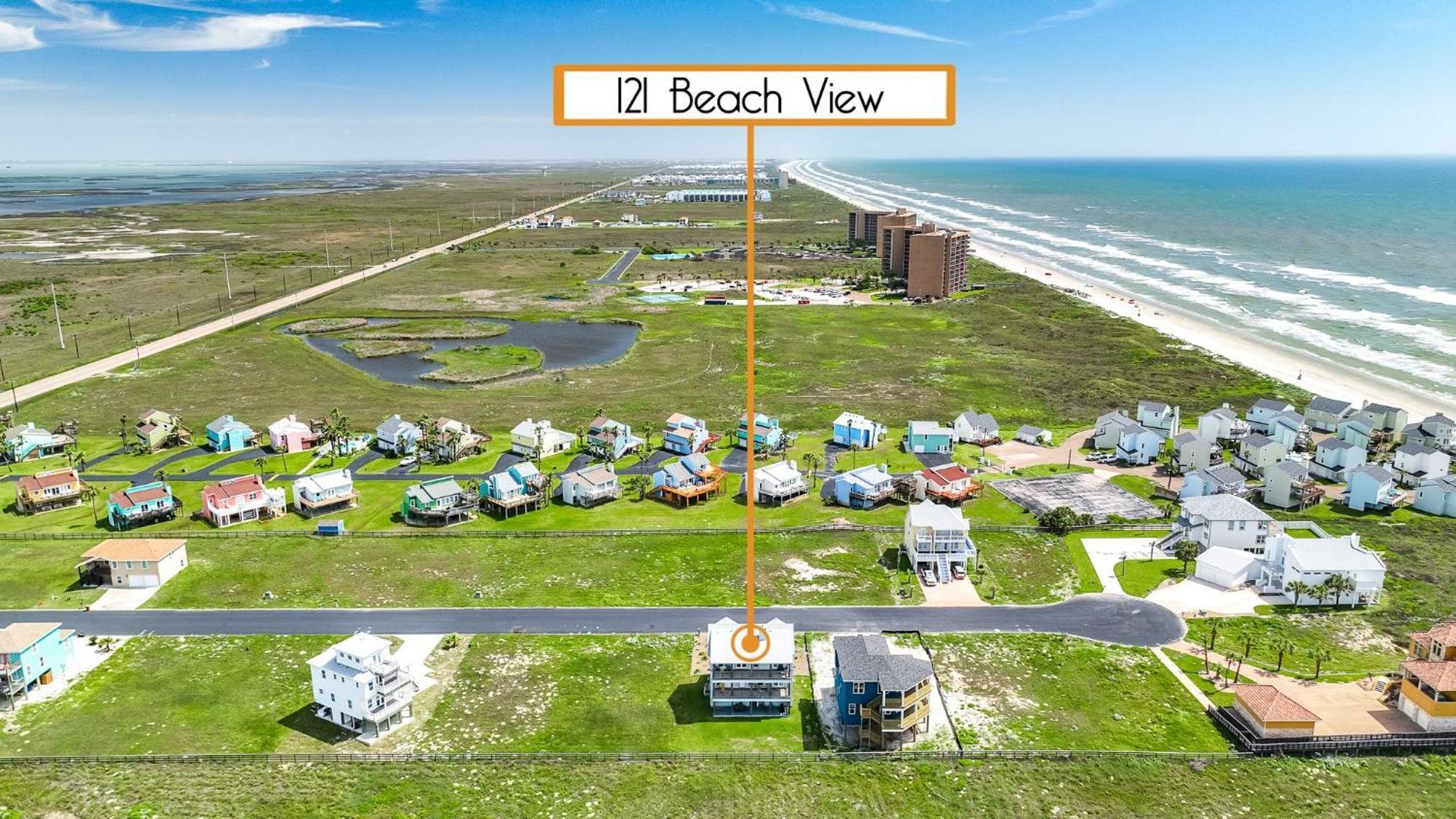 Holiday home Shore Beats Work- Ocean Views & Elevator *