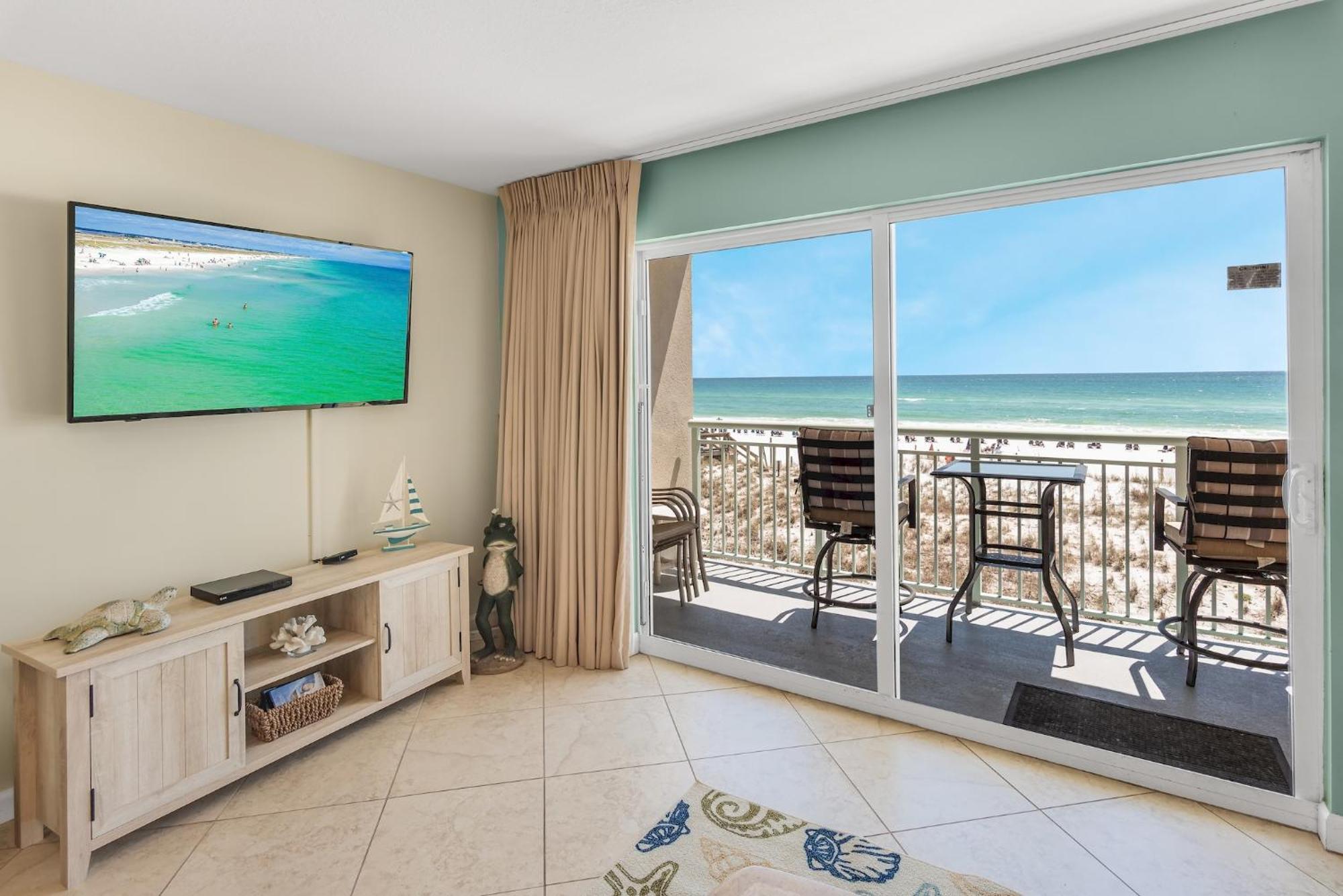 Pelican Isle 206