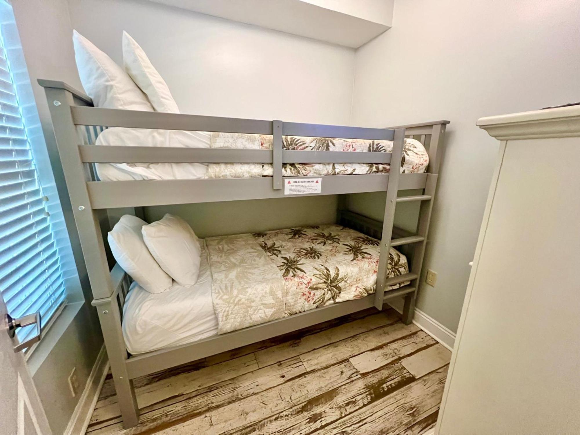 Sea Dunes 503 - White Sands Getaway Holiday home *