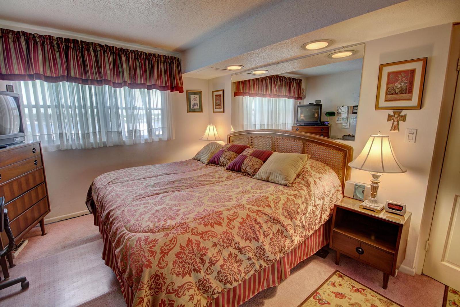 555 El Matador Holiday home