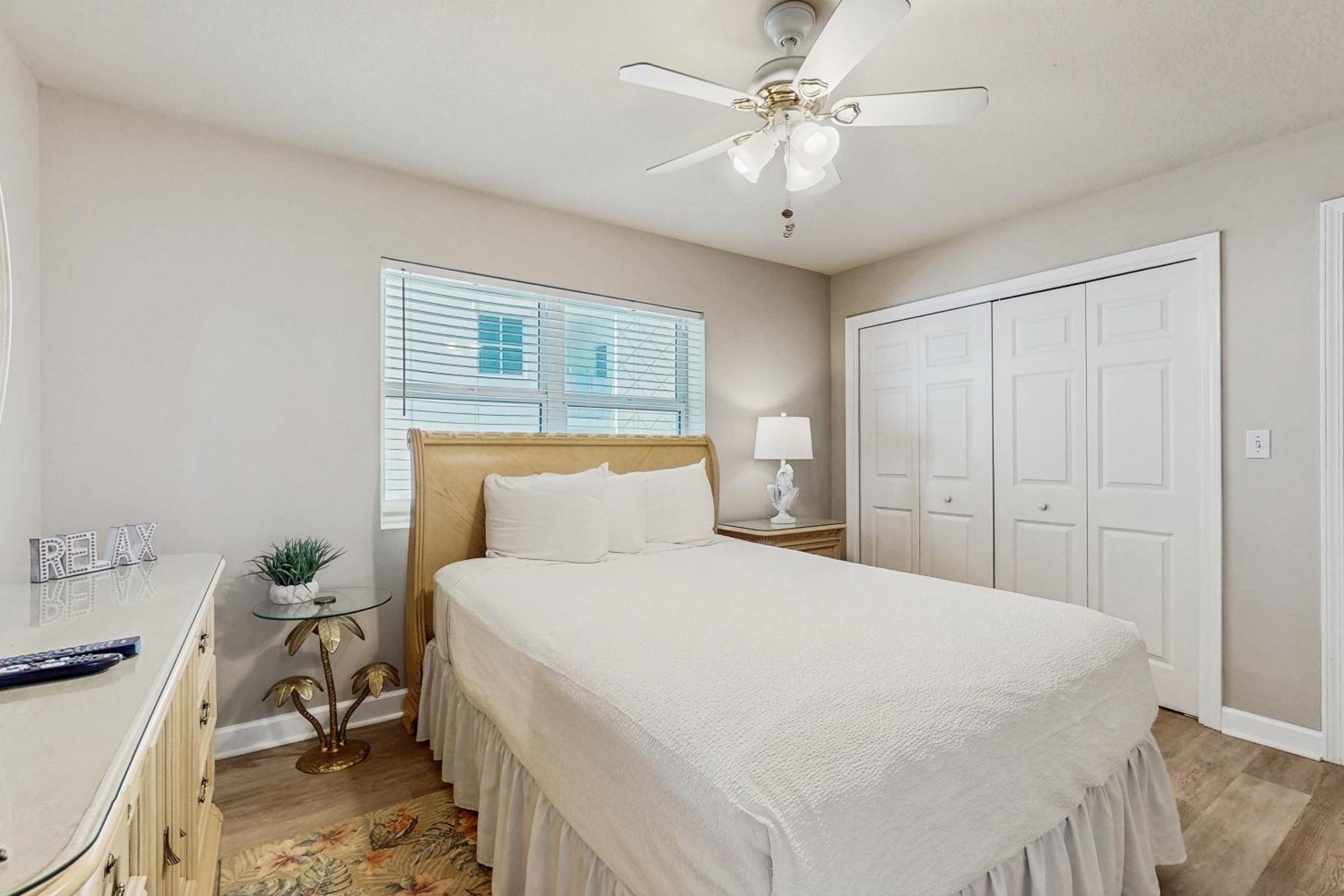 Pelican Isle 418 Apartment