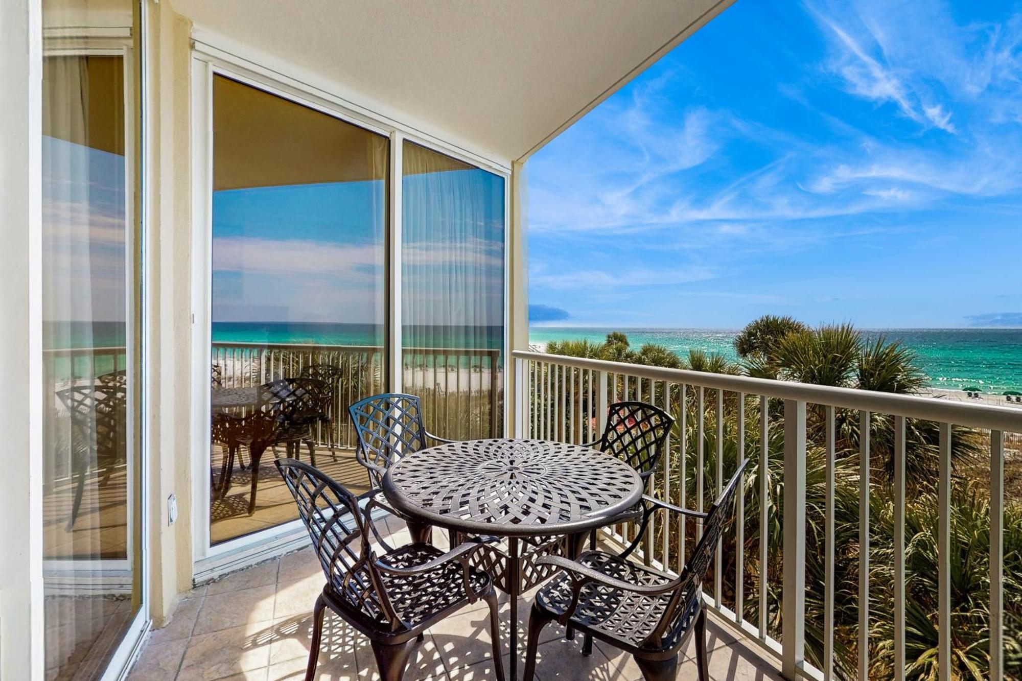 Apartment Waters Edge 316