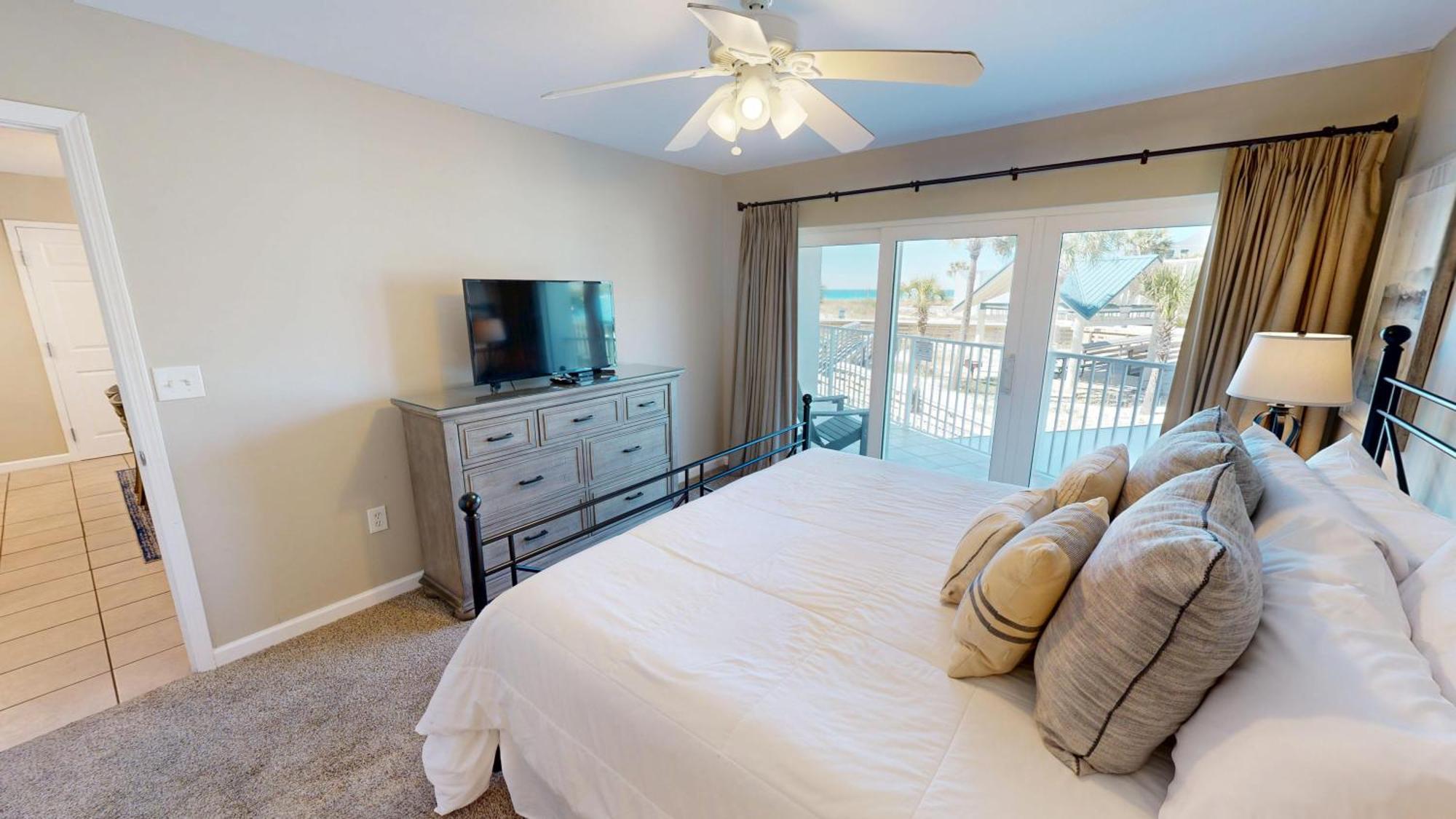 Apartment Seacrest 201b- By Isle