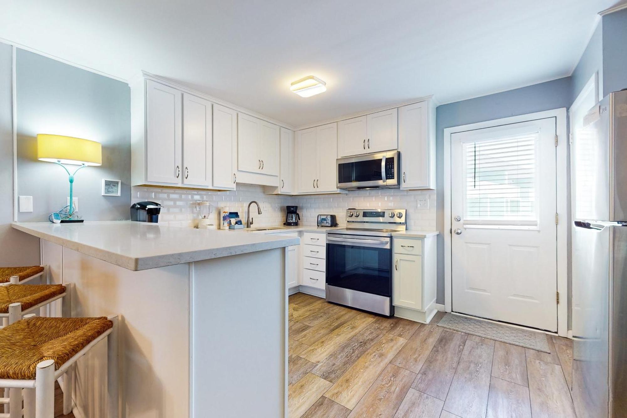 Venus, Unit 215b Apartment *