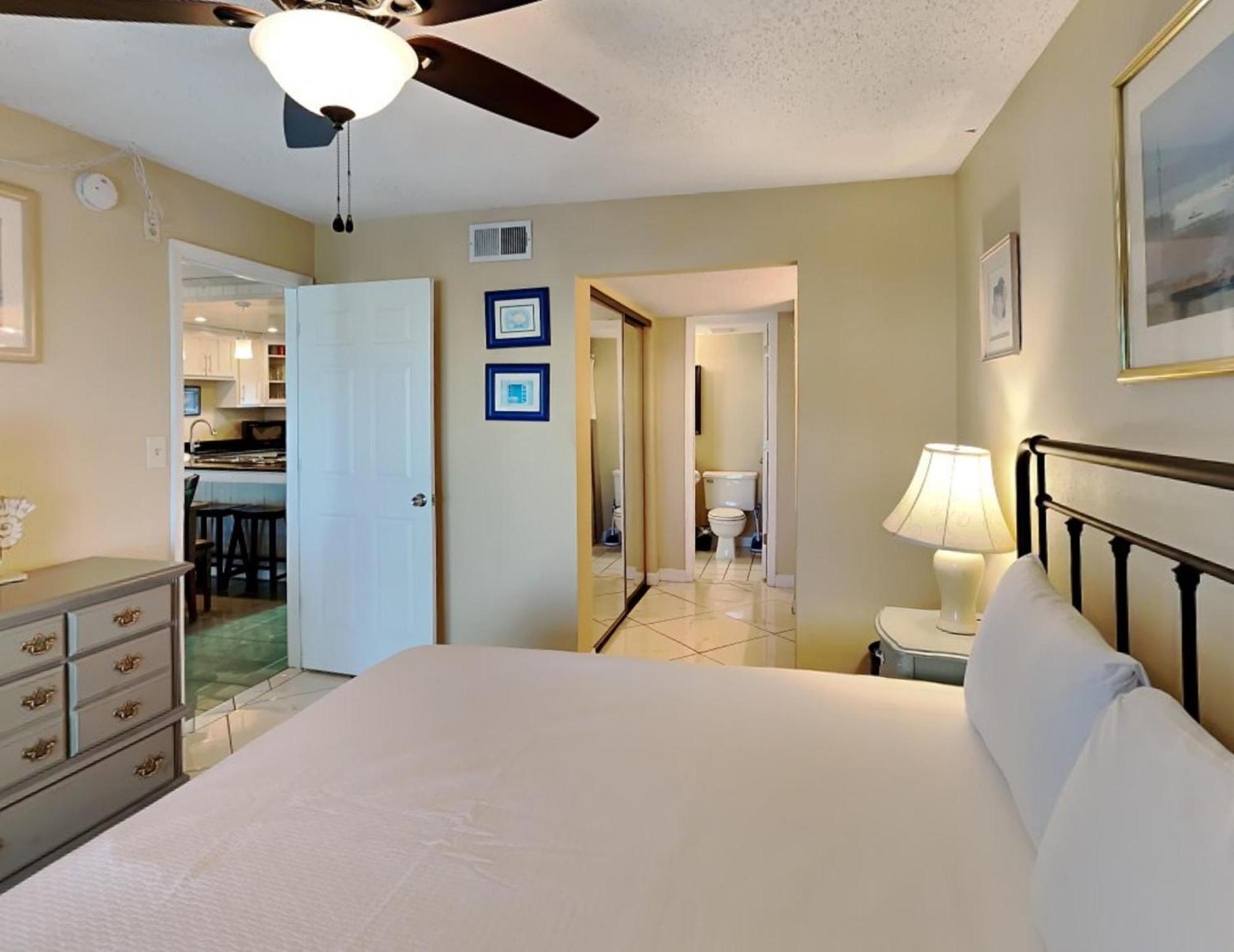 Emerald Isle Walton 502 Apartment