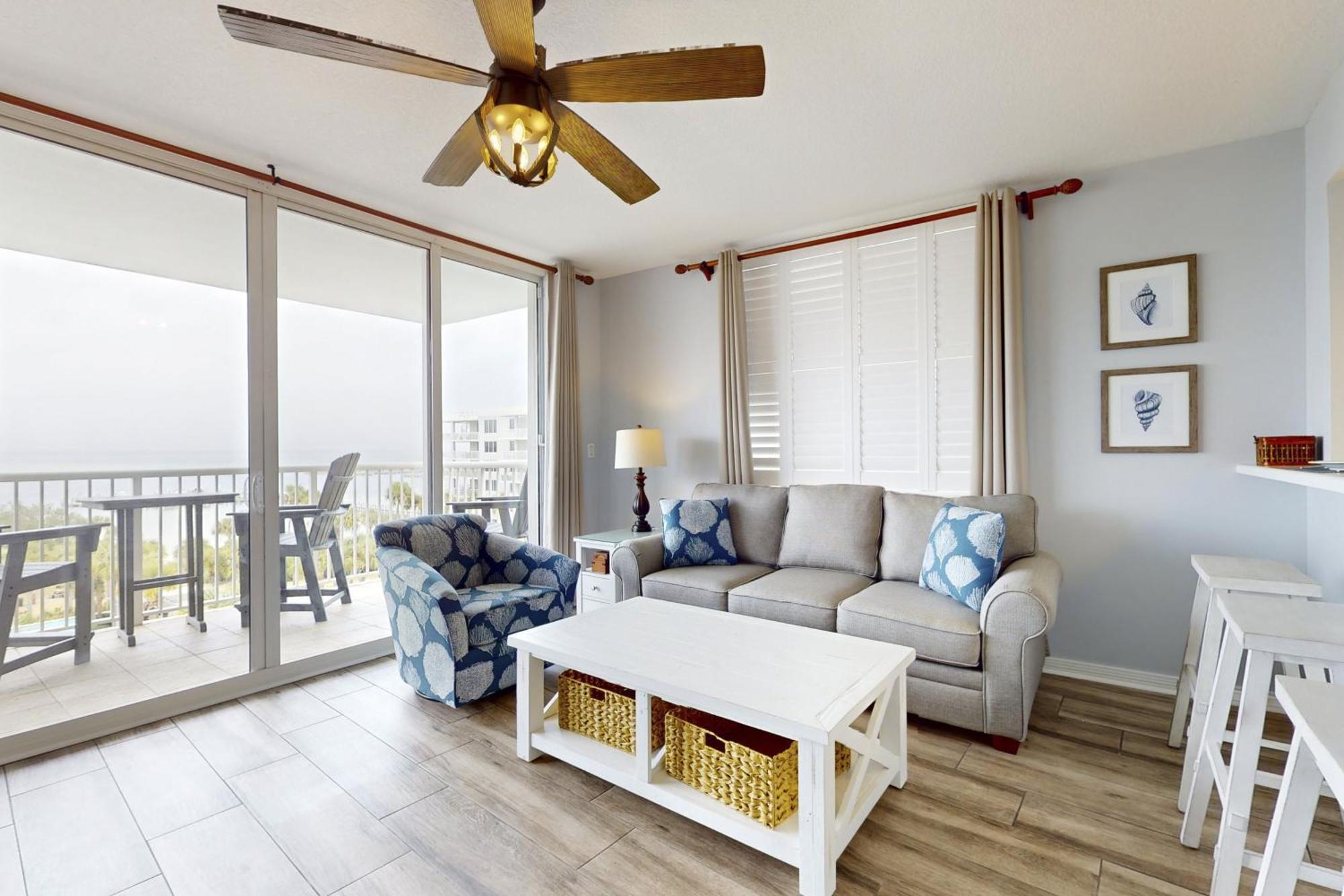 Destin West -bayside Pelican 608