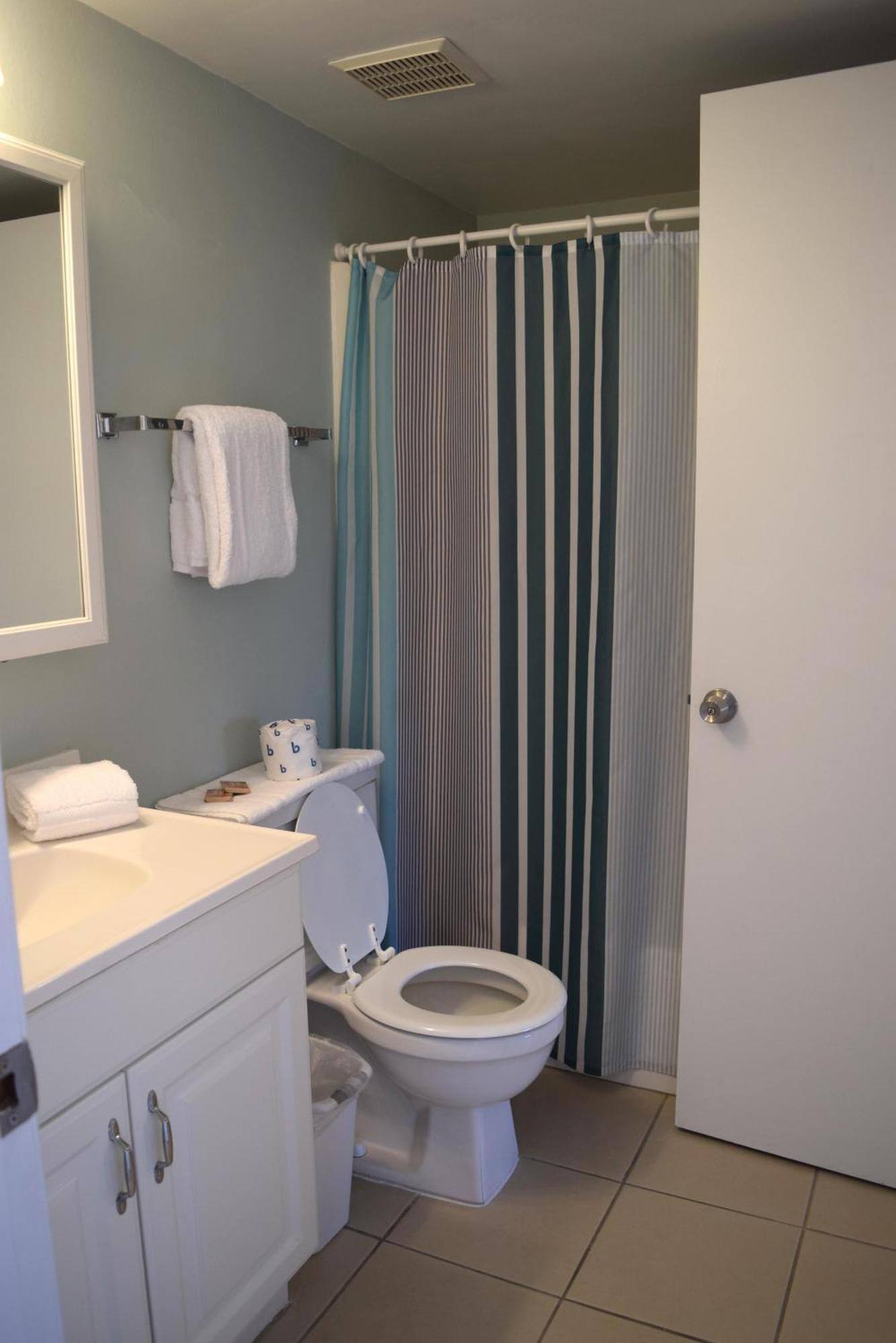 Holiday home Emerald Isle 105 By Alicia Hollis Open Now