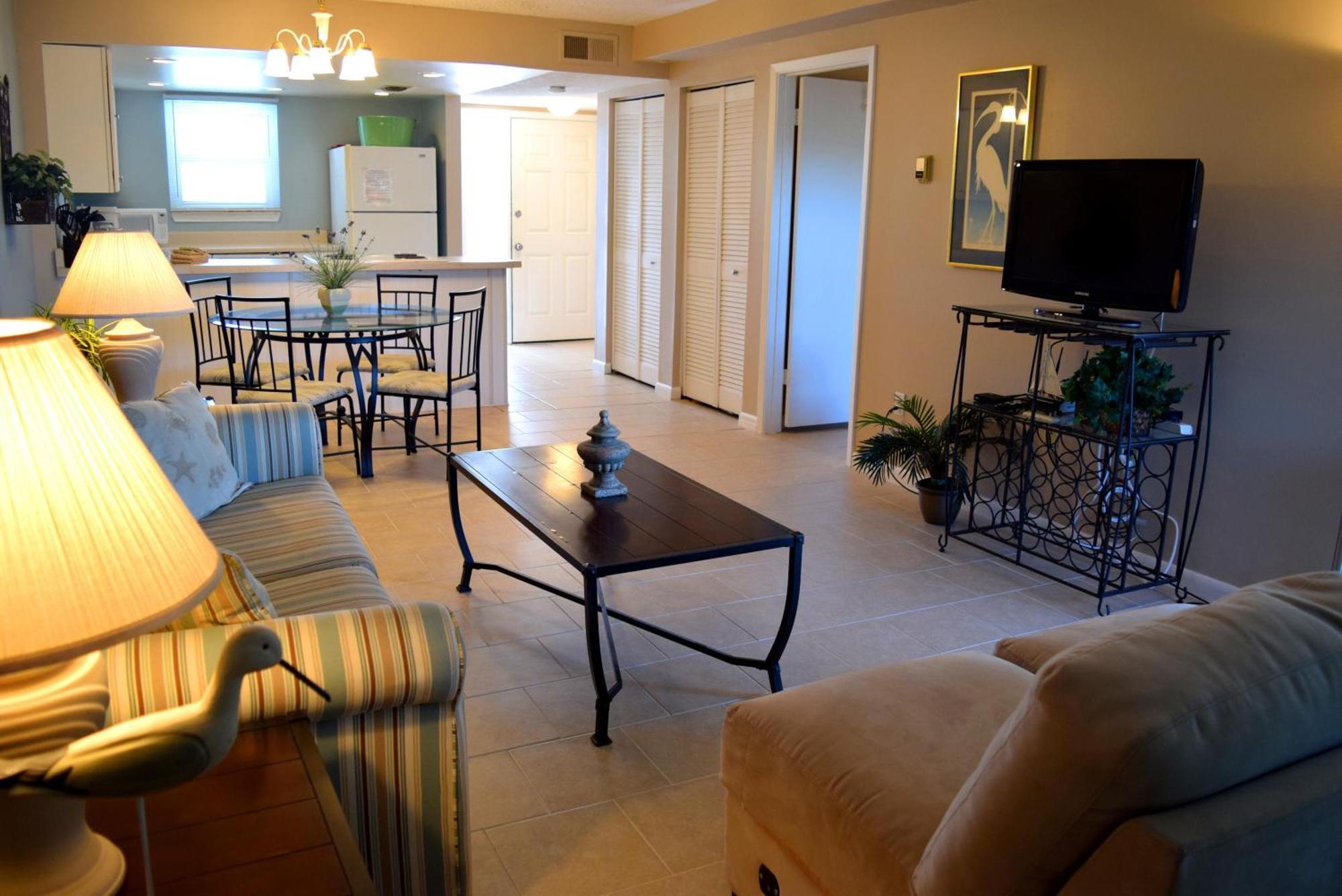 Emerald Isle 105 By Alicia Hollis Open Now *