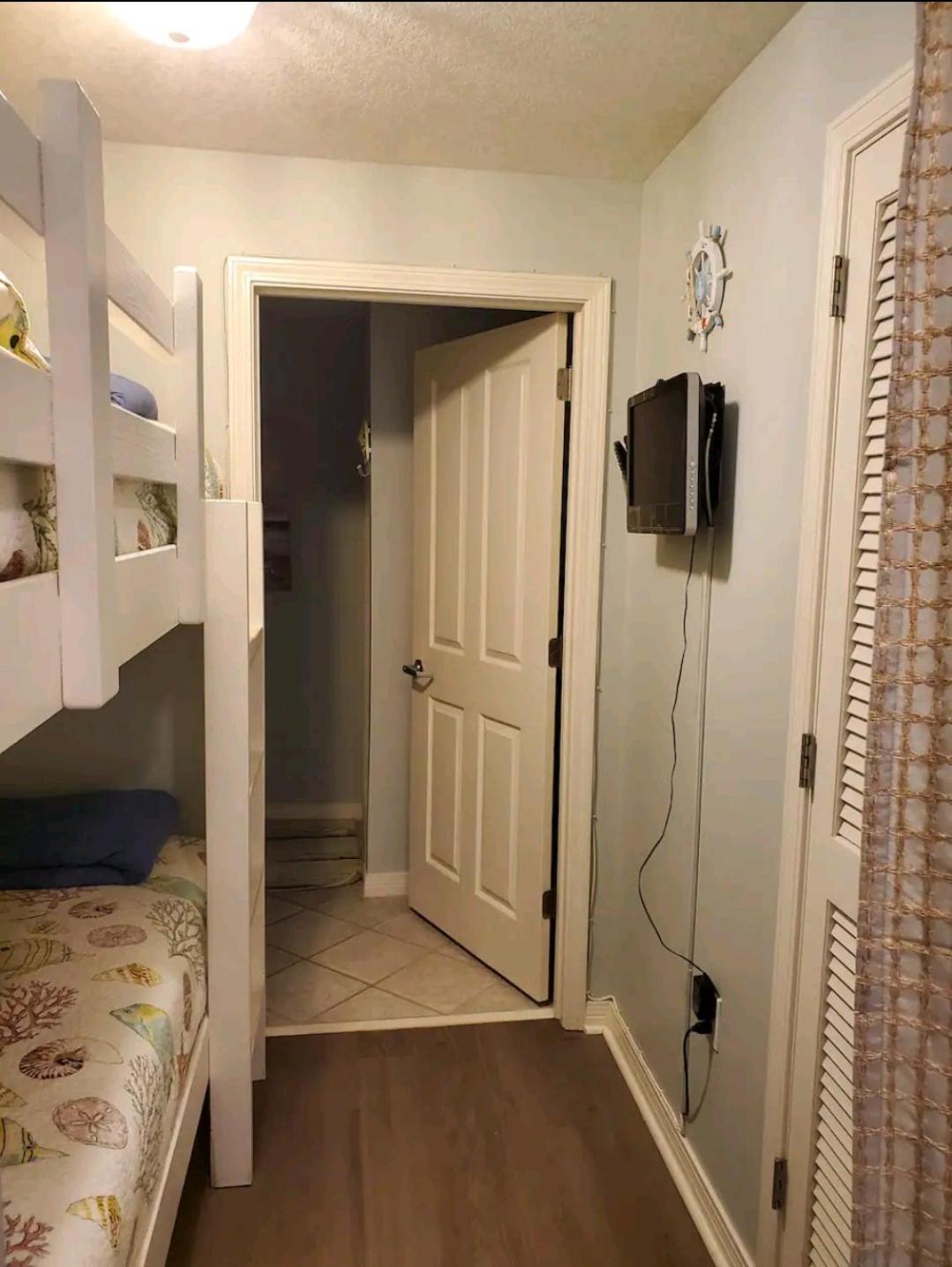 Aparthotel Paradise Right Outside Your Door