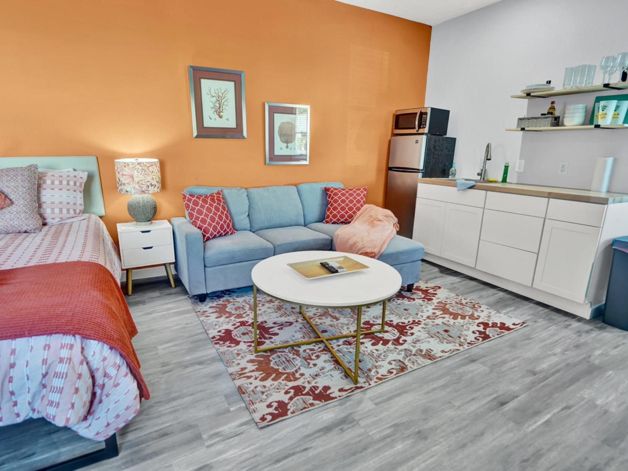 Coral Reef Beautifully Decorated And Close 2 Bch *