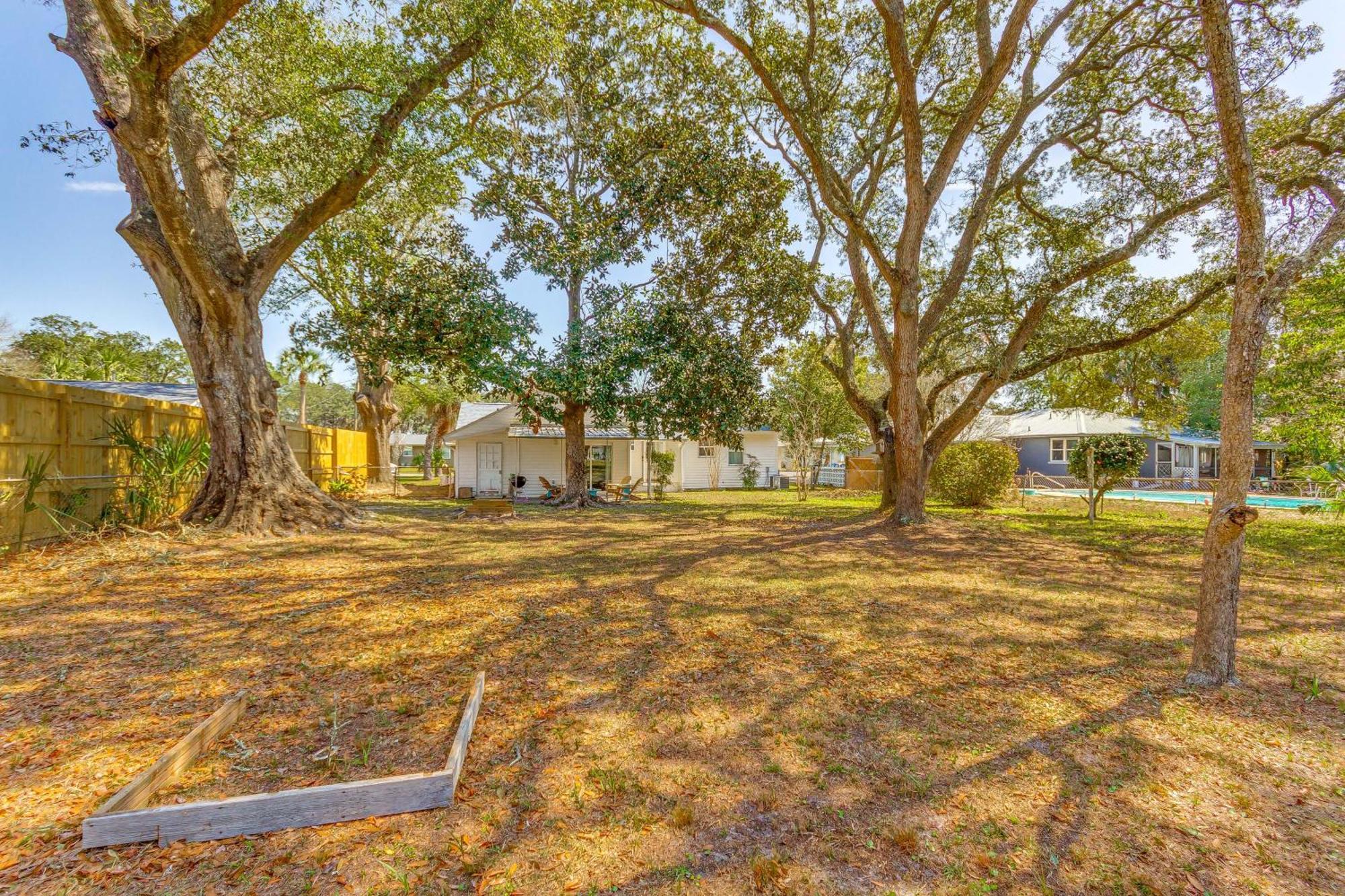 Walton Coastal Retreat With Yard Walk To Holiday home Fort Walton Beach