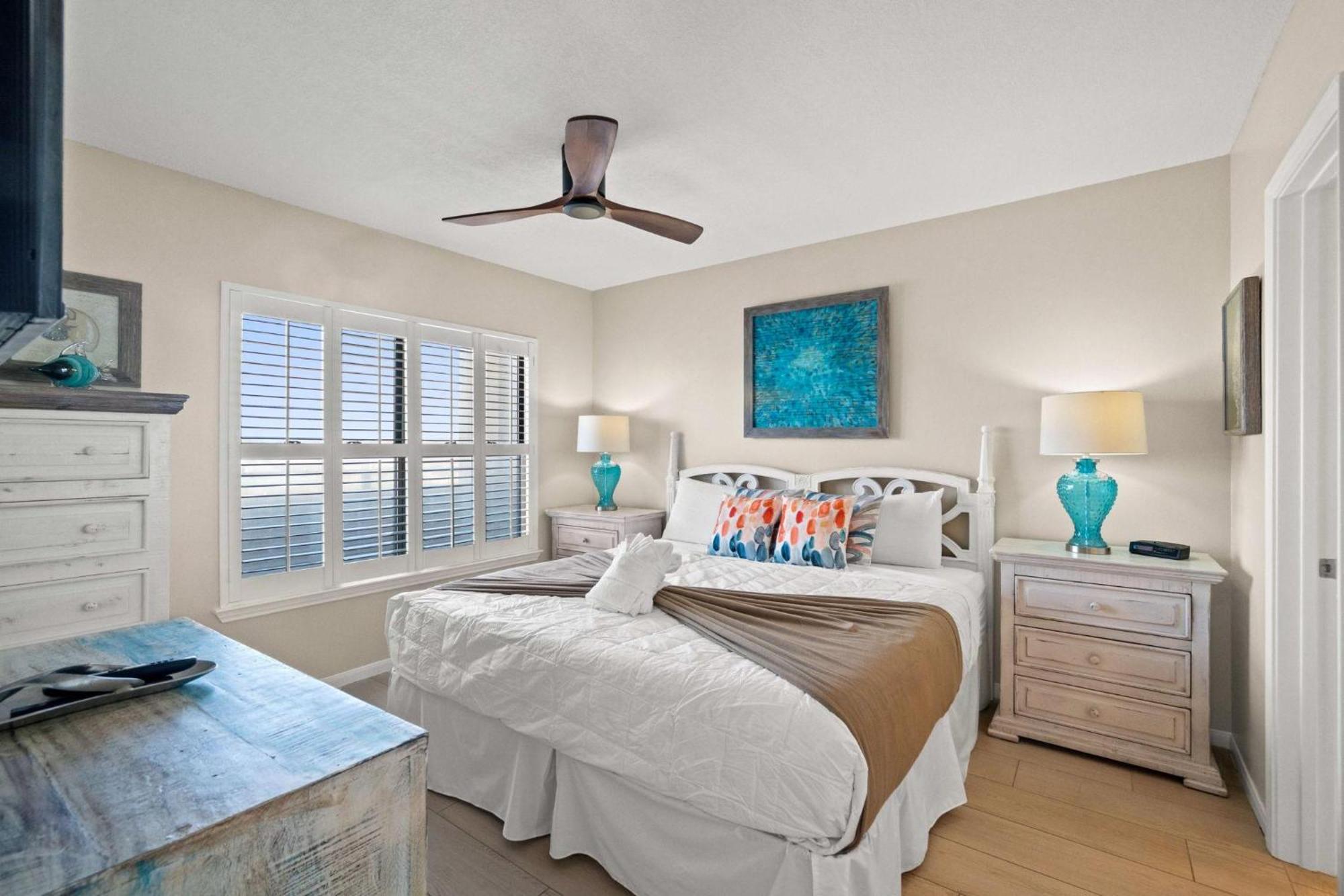 Emerald Towers West 4004 - The Sunset Escape Apartment