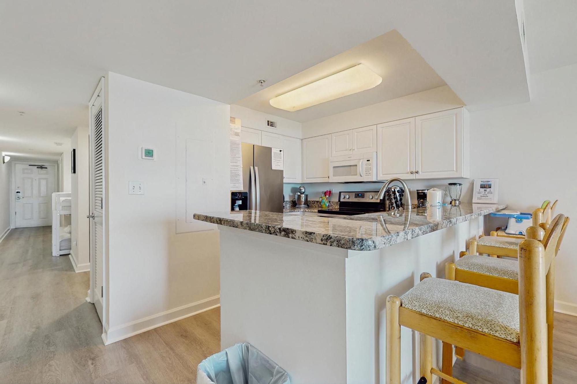 Pelican Isle 102 Apartment *