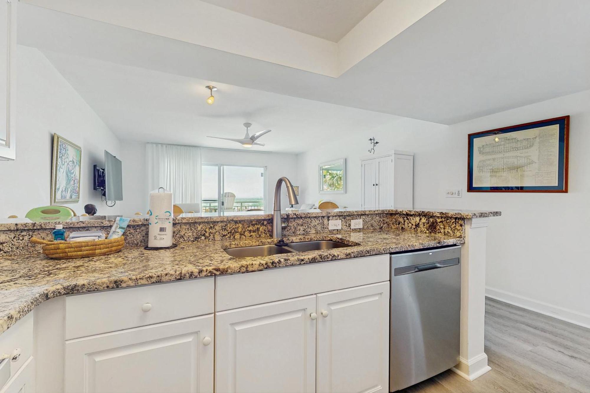 Pelican Isle 102 Apartment