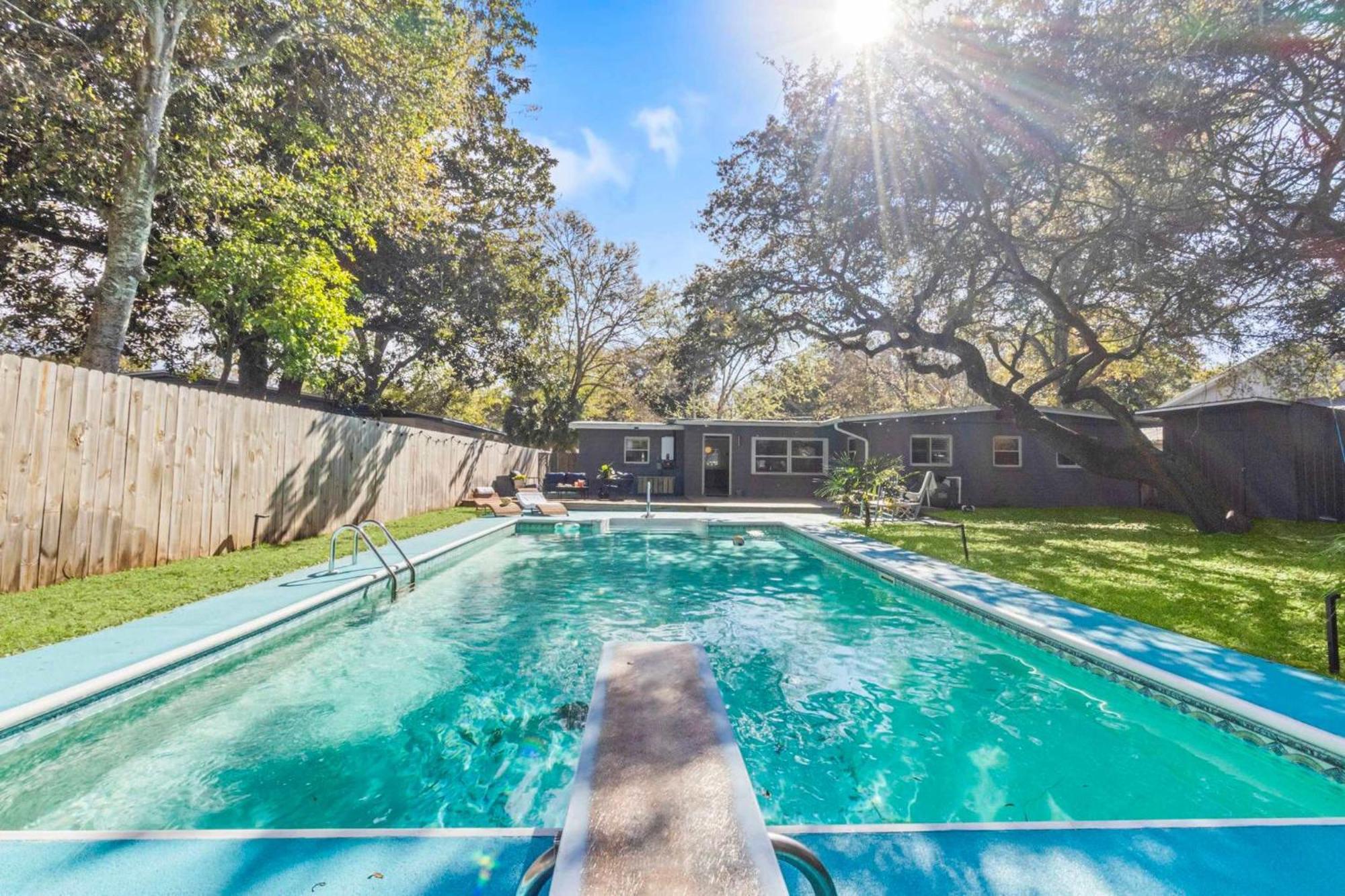 4br W Private Pool & Fire Pit - 2 Mi To Fort Walton Beach