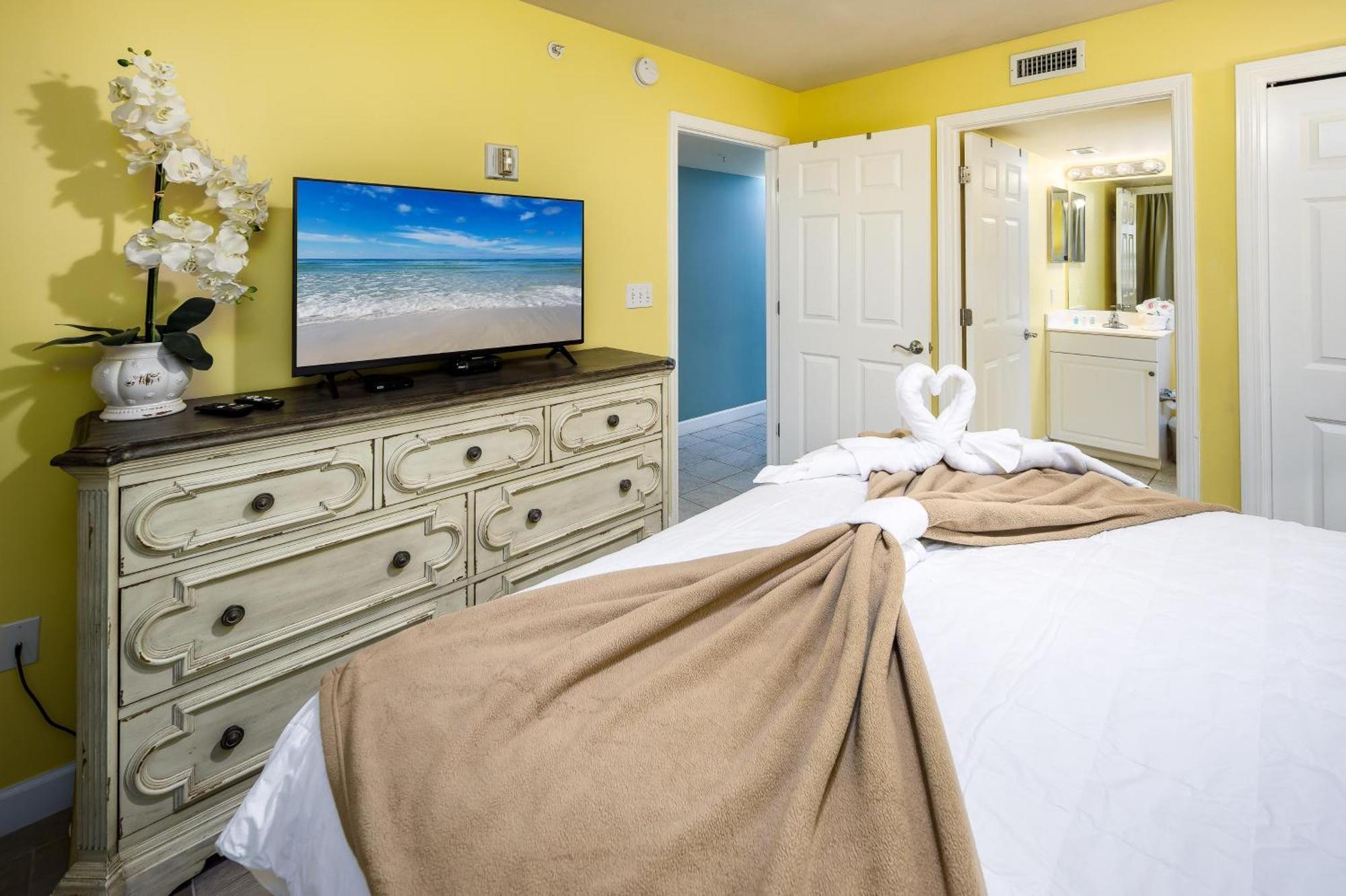 Apartment Pelican Isle 309