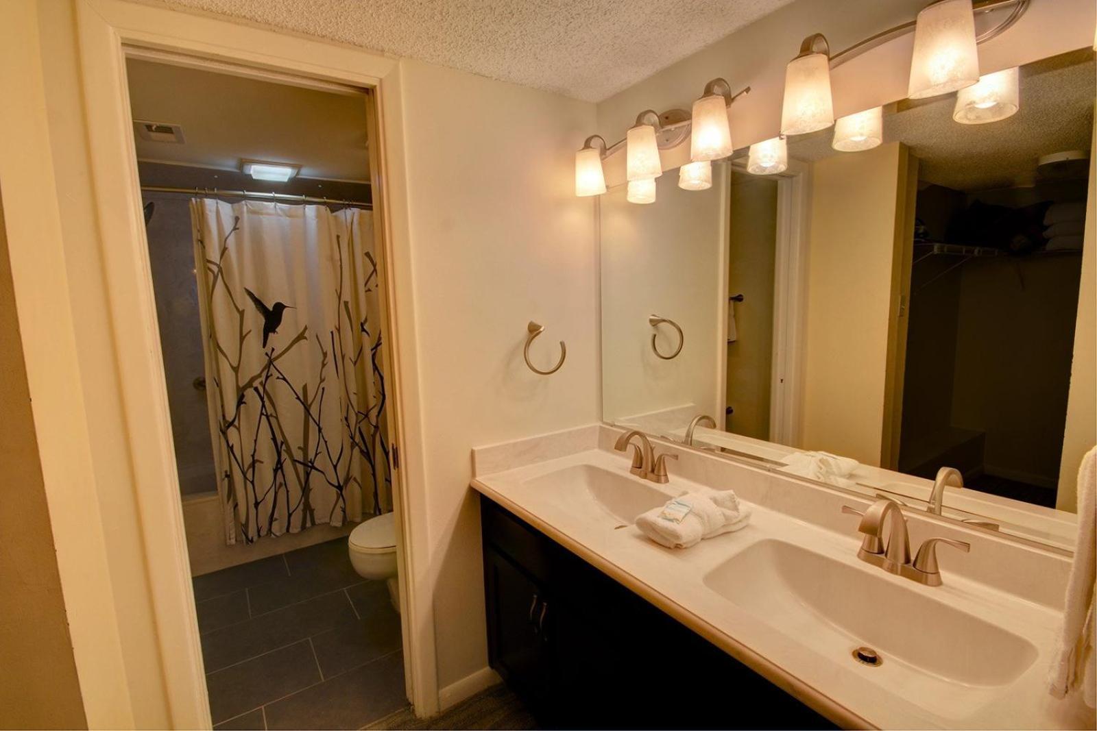 El Matador 447 - Gulf Front With Beautiful Views Of The Gulf And Pool