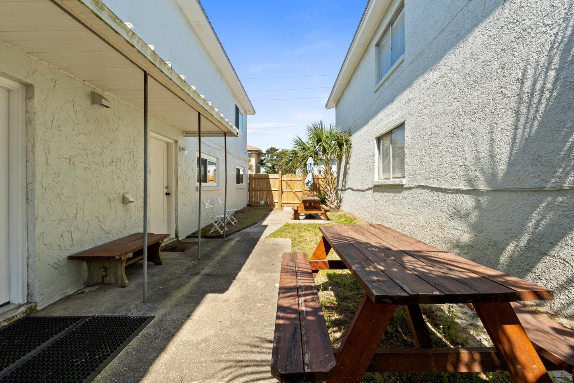 New! Walk 6! Dog Friendly, Free Activities Included!