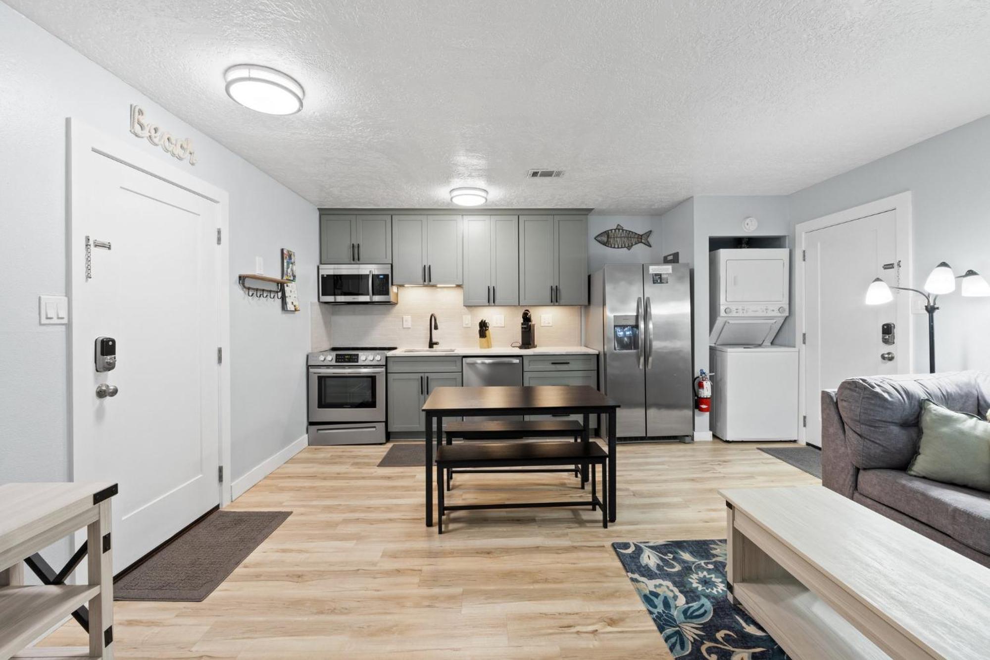New! Walk 6! Dog Friendly, Free Activities Included! Holiday home Fort Walton Beach
