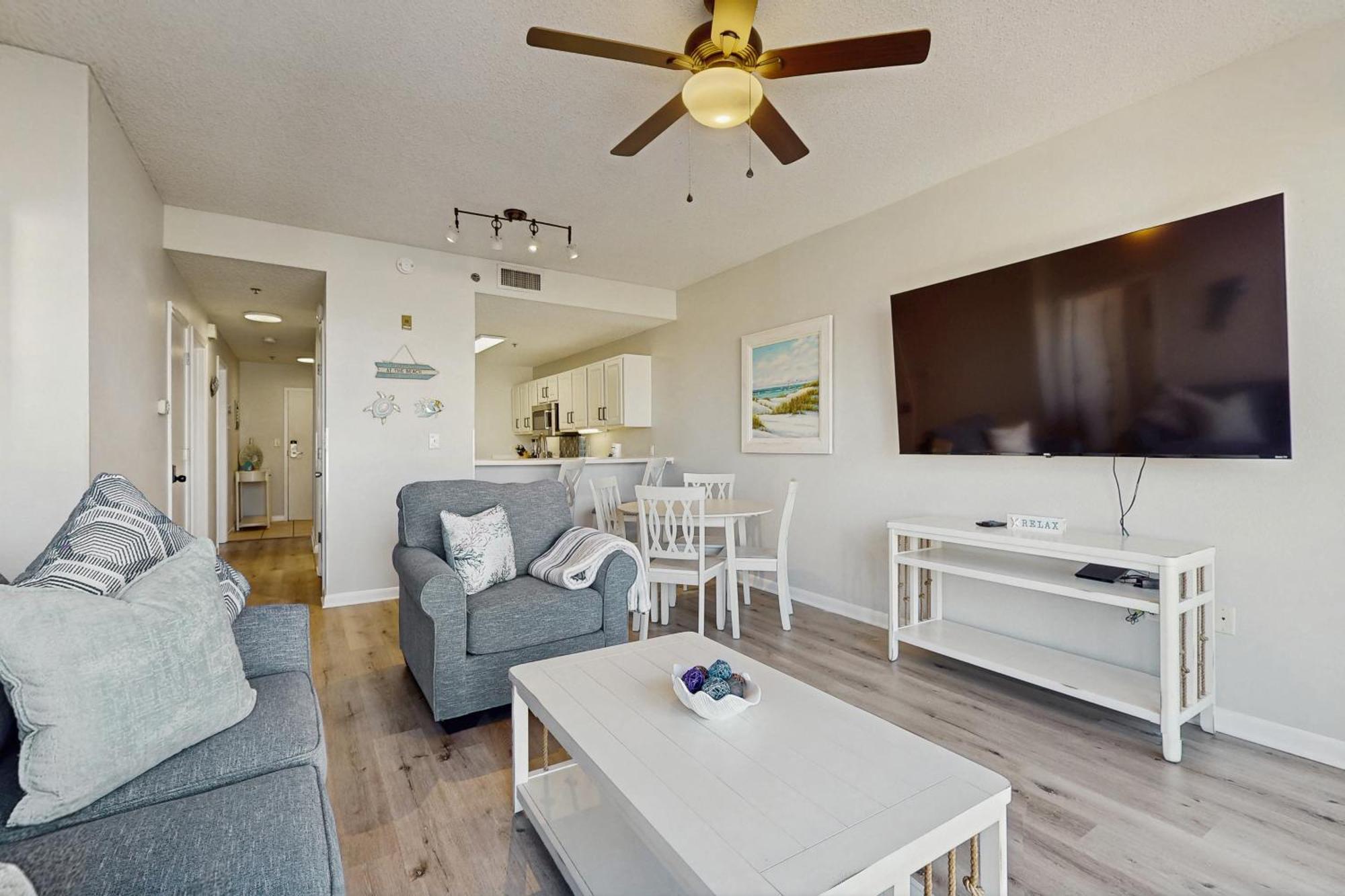 Palm Court Yacht Club 312-b - 2 Bed *