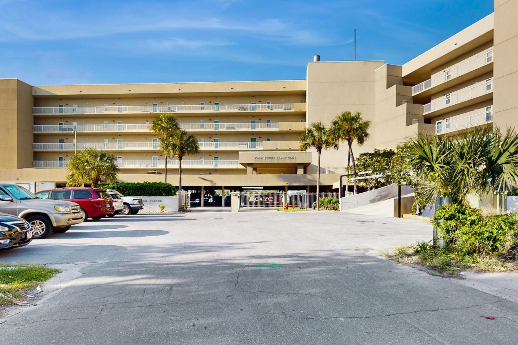Palm Court Yacht Club 312-b - 2 Bed Apartment *