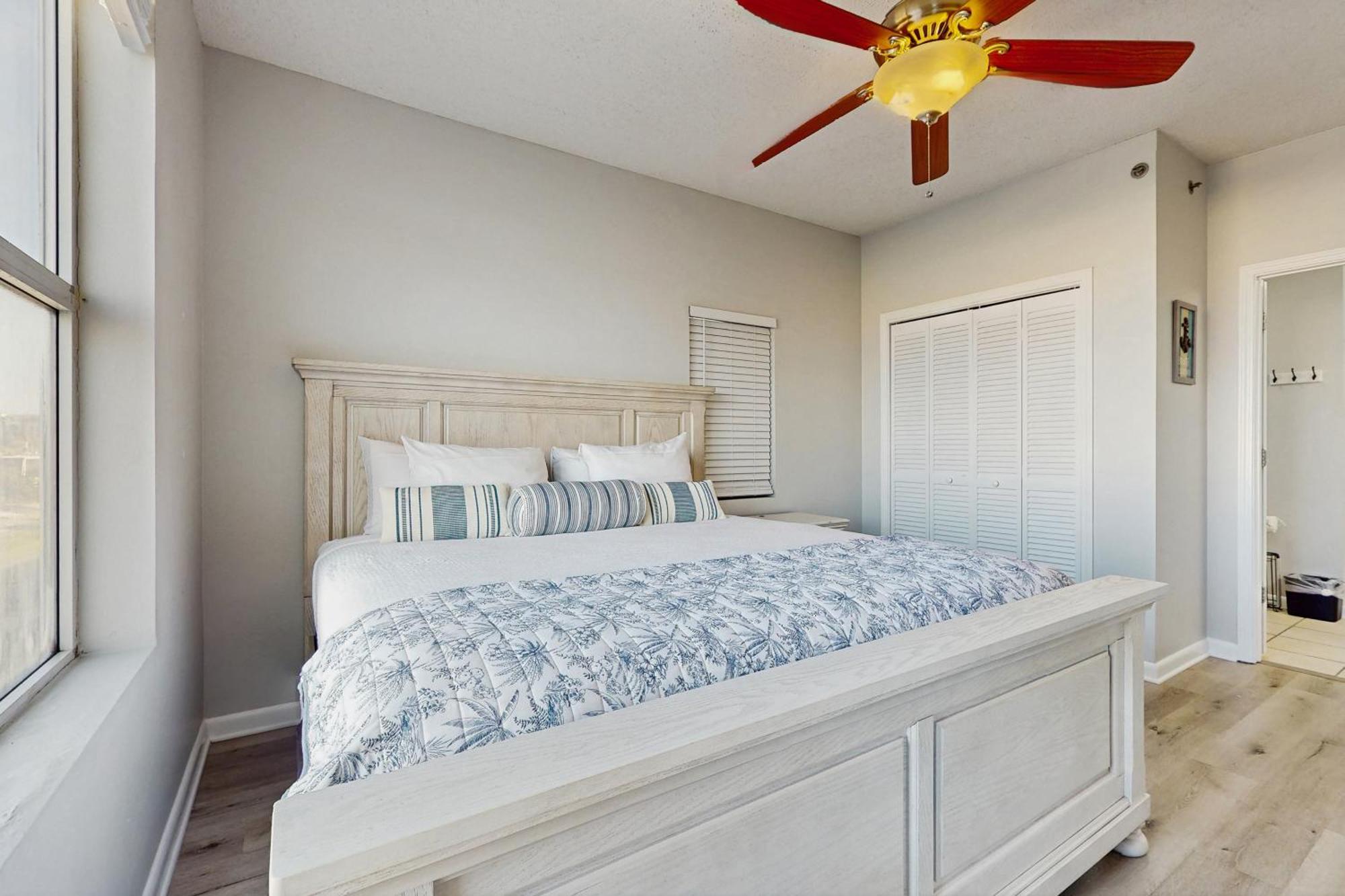 Palm Court Yacht Club 312-b - 2 Bed Fort Walton Beach