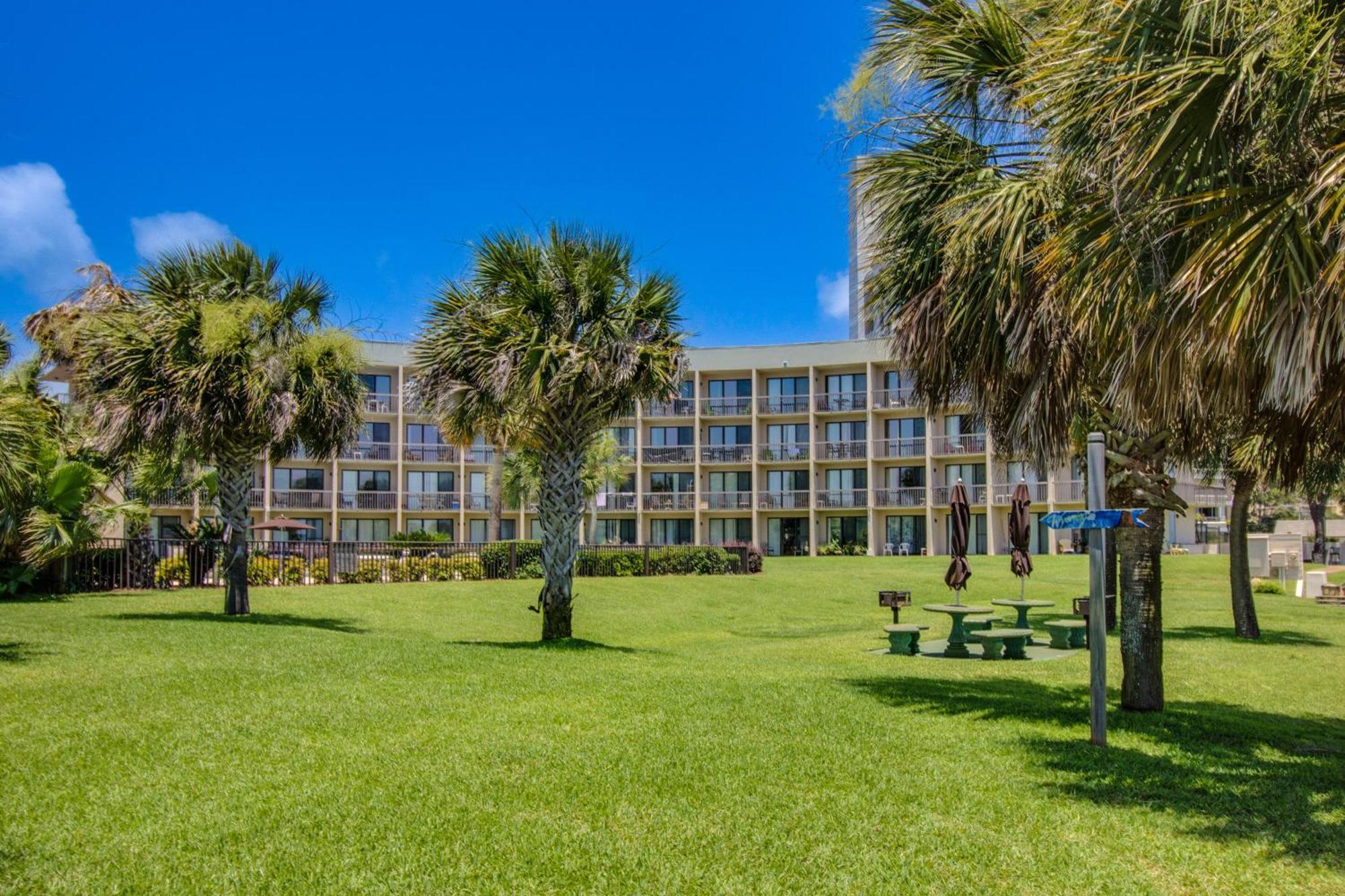 Hotel Pirates Bay B315 - Bayfront Beauty