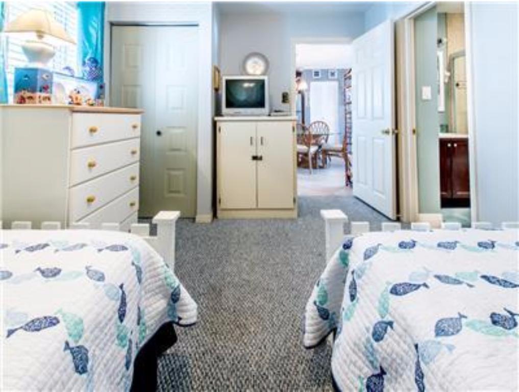 Apartment Hermitage By The Bay 305 By Real Joy Vacations
