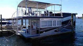 Hotel Island Houseboat Fort Walton Beach